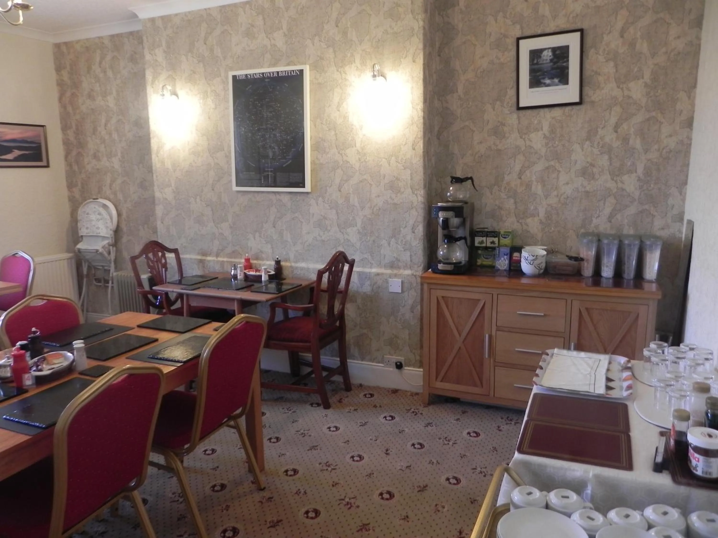 Restaurant/places to eat in glenardran house