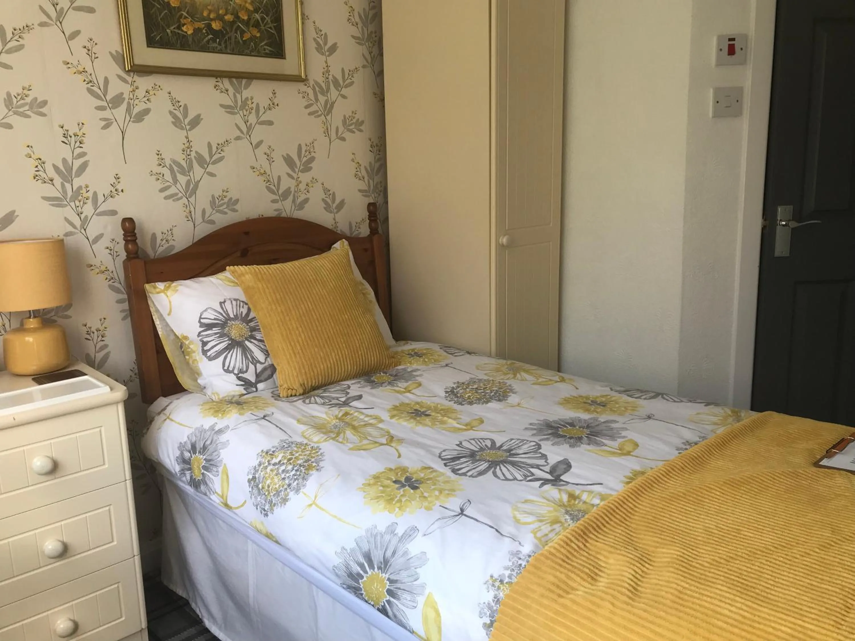 Bed in glenardran house