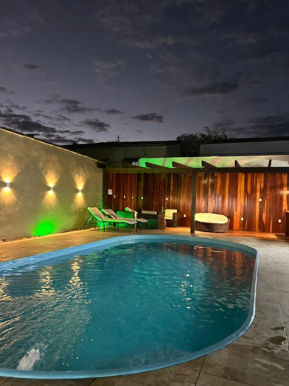 Night in Pousada Loft Praia dos Anjos