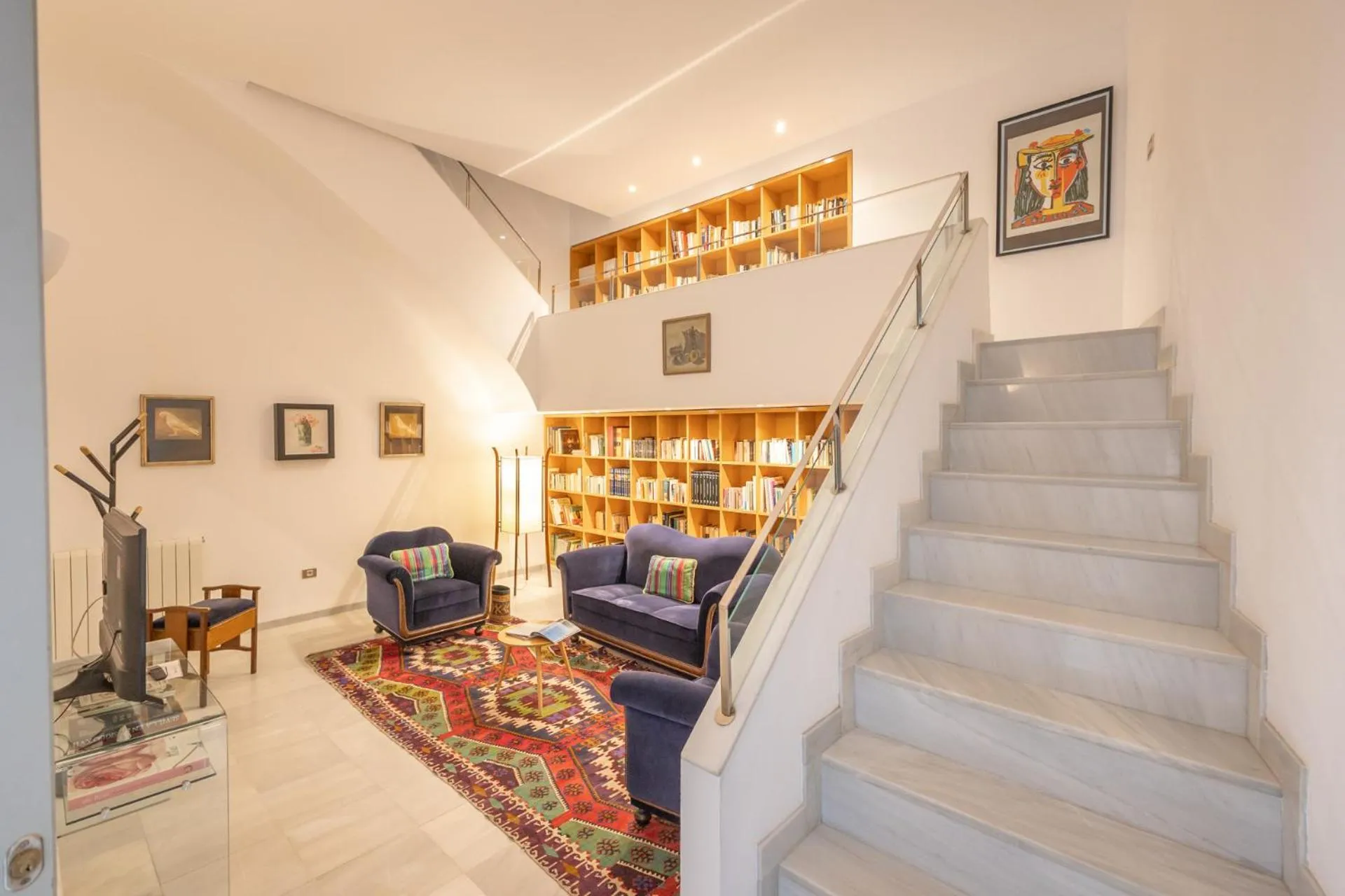 Palacio Marmoles by Valcambre