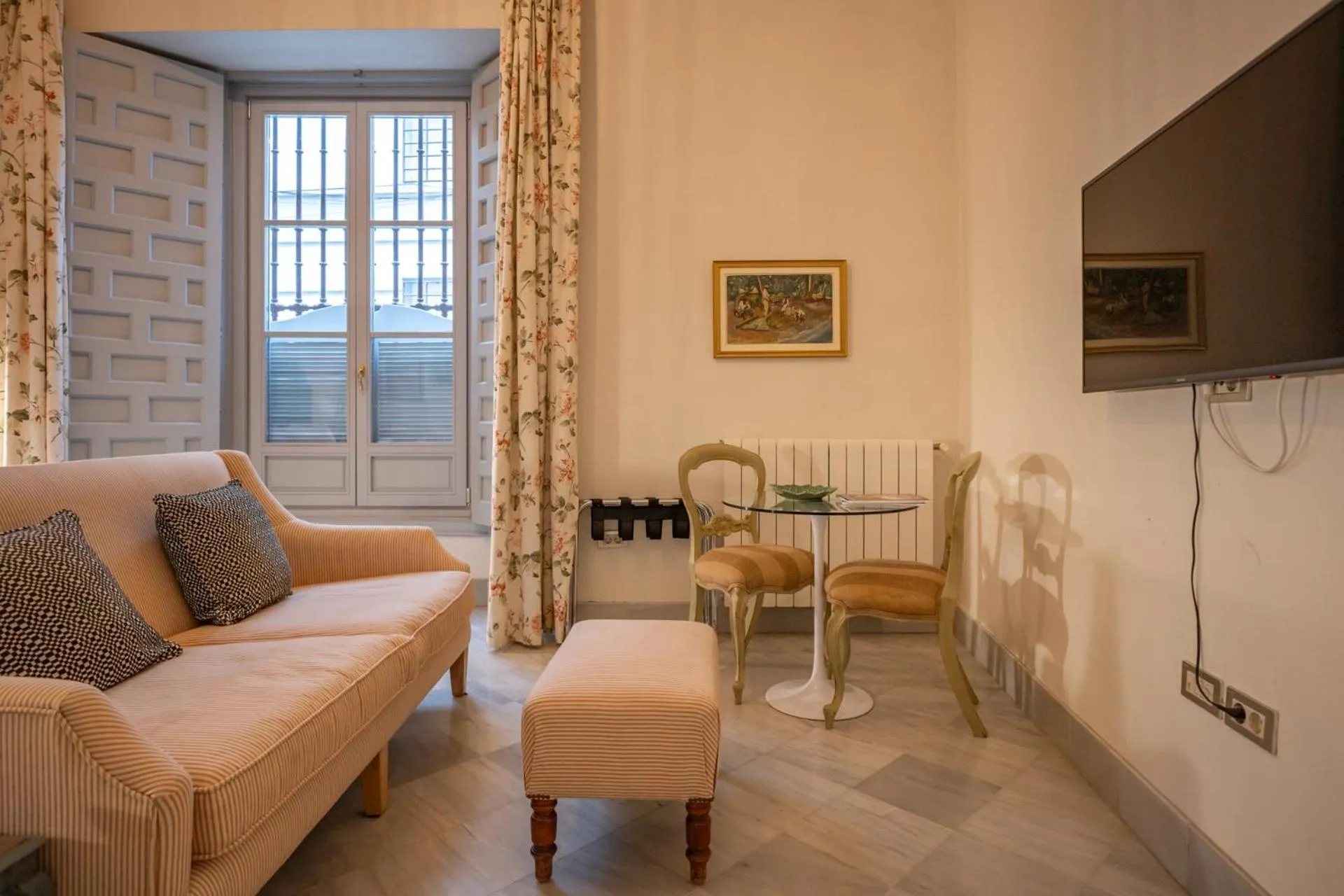 Palacio Marmoles by Valcambre