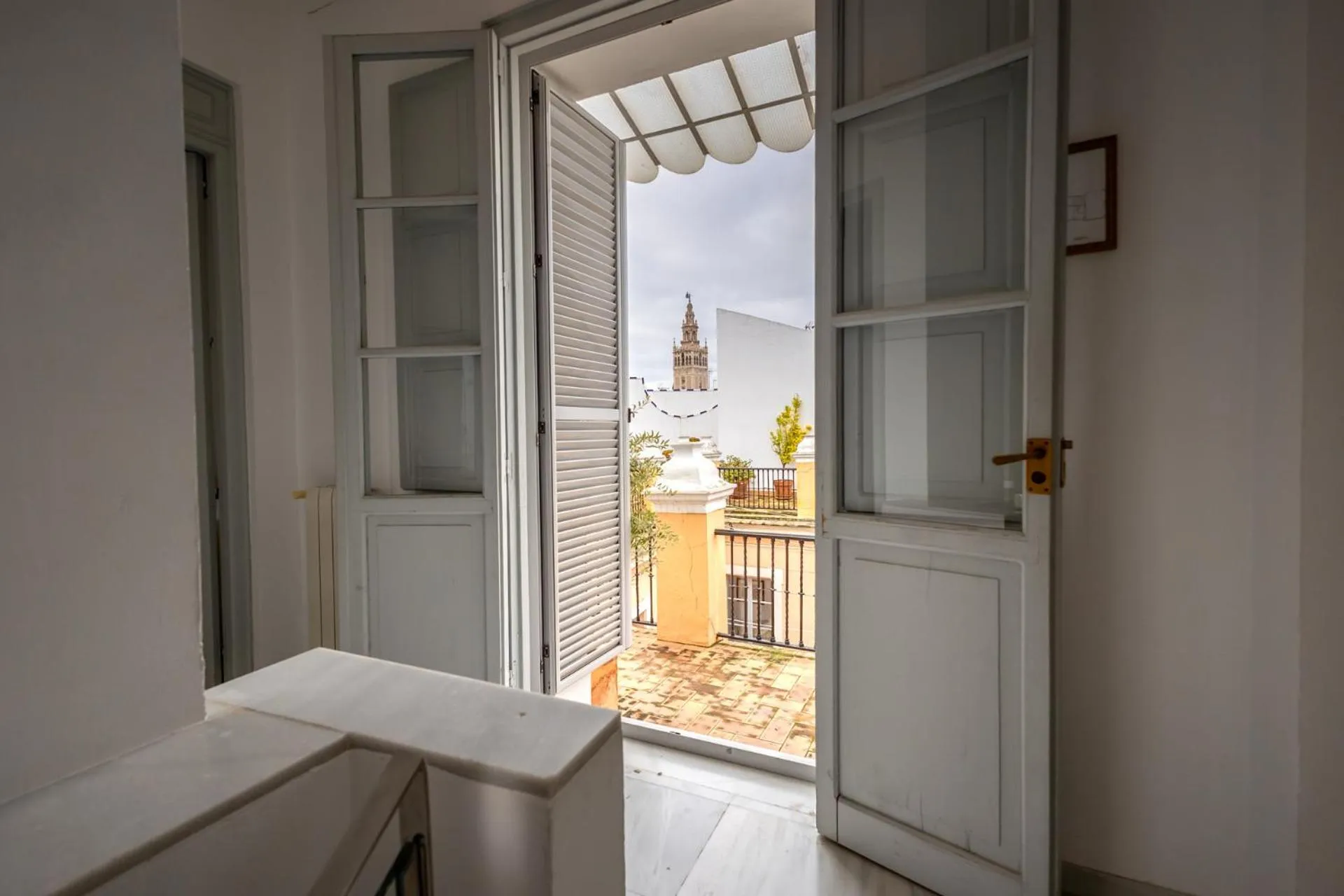 Palacio Marmoles by Valcambre