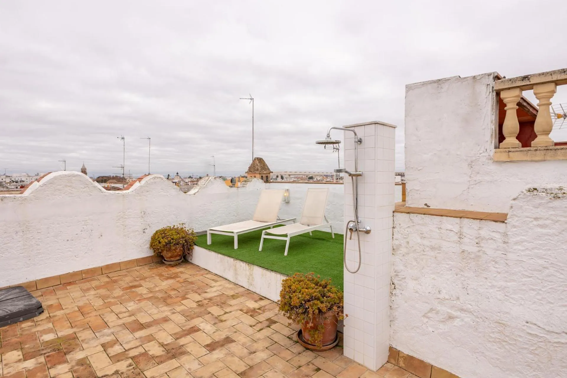 Palacio Marmoles by Valcambre