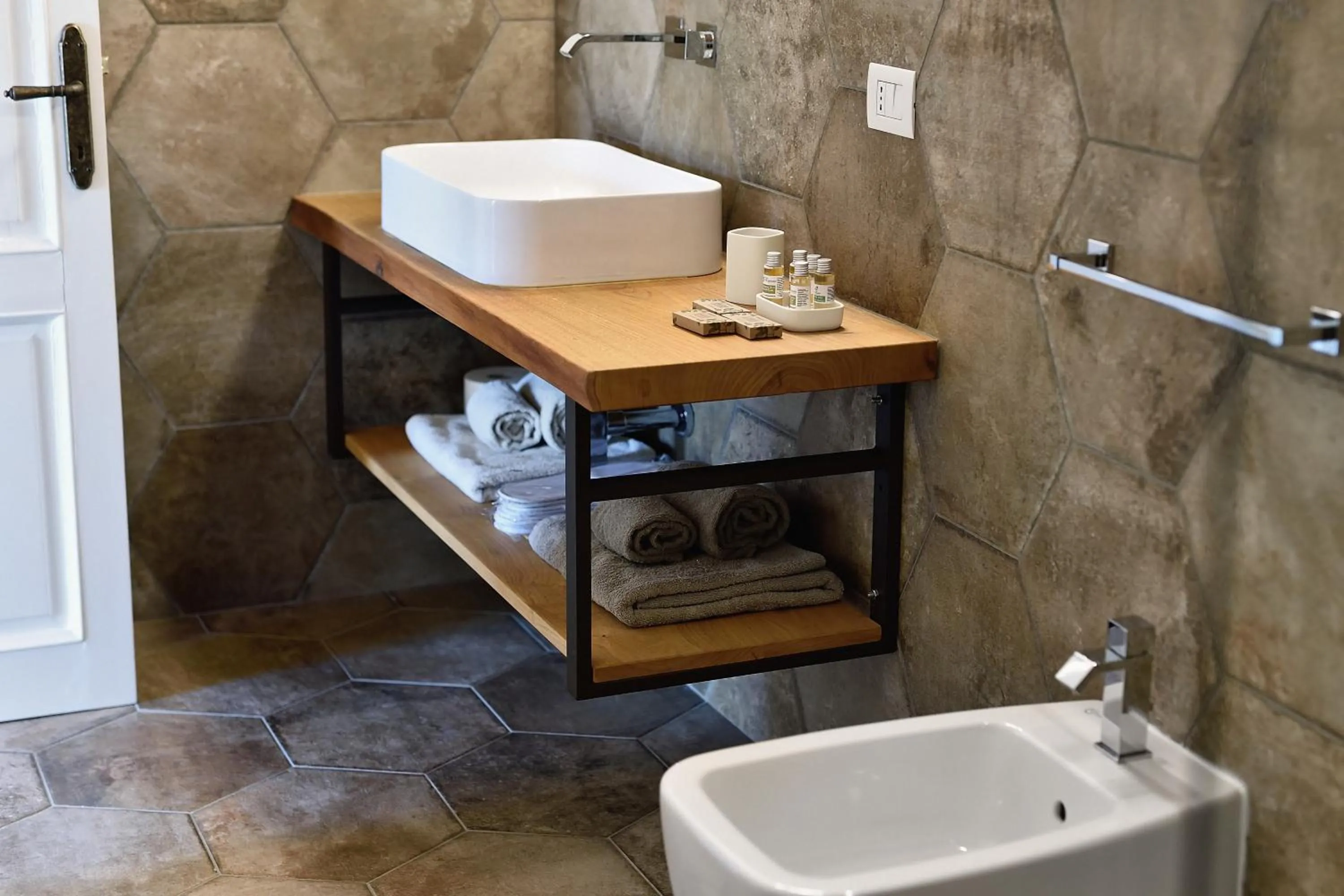 Bathroom in Relais Il Furioso