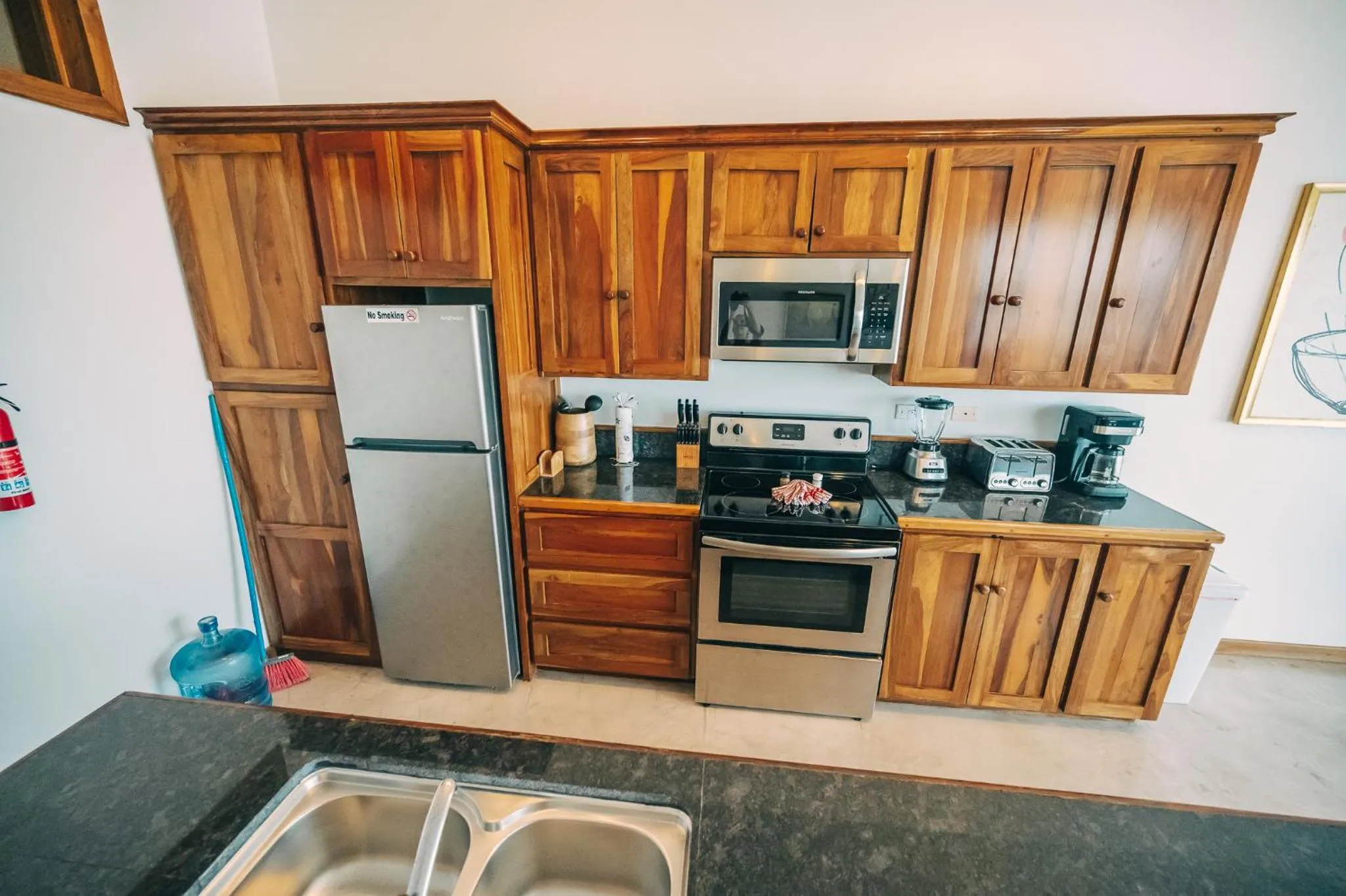 Kitchen or kitchenette in Brahma Blue Resort