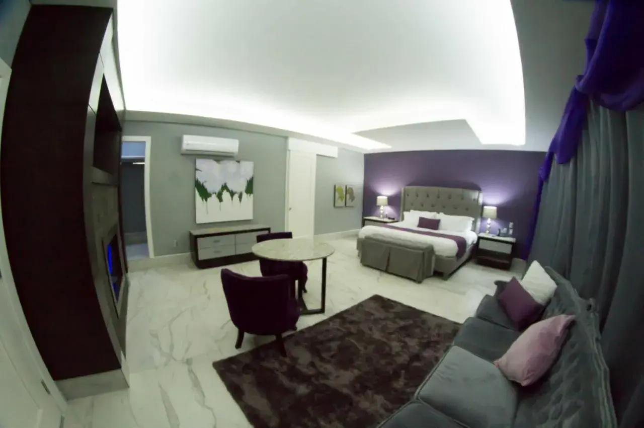 Deluxe Suite in Gran Hotel Cantera La plaza Deluxe Suite in Gran Hotel Cantera La plaza