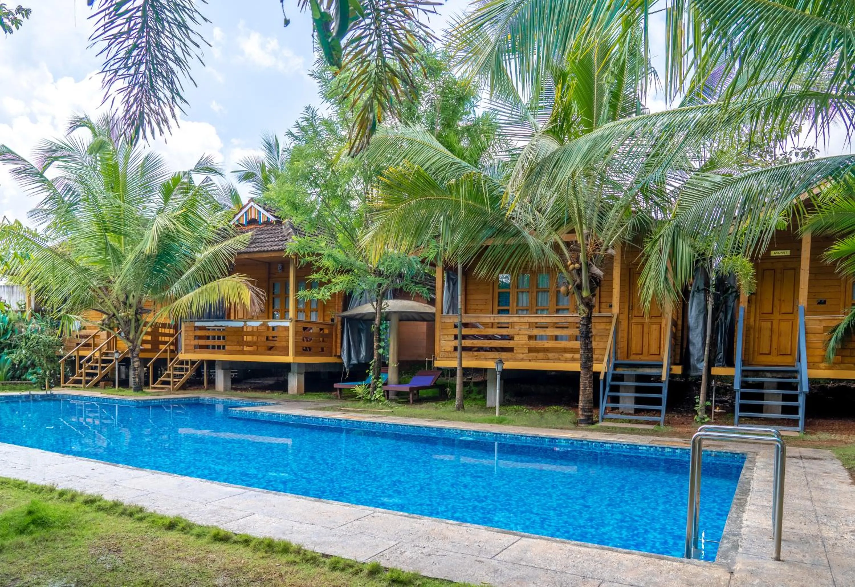 Swimming pool in Woodgreens Heritage Resorts