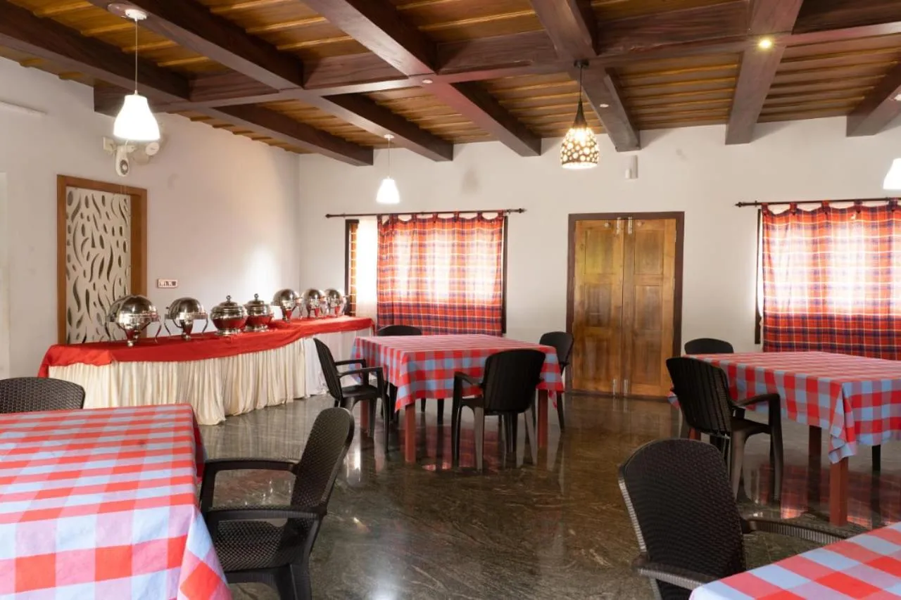 Restaurant/places to eat in Woodgreens Heritage Resorts