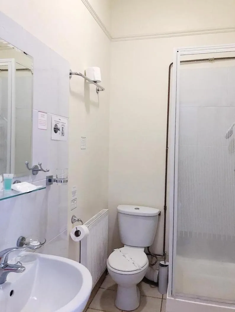 Toilet in Caspian Hotel