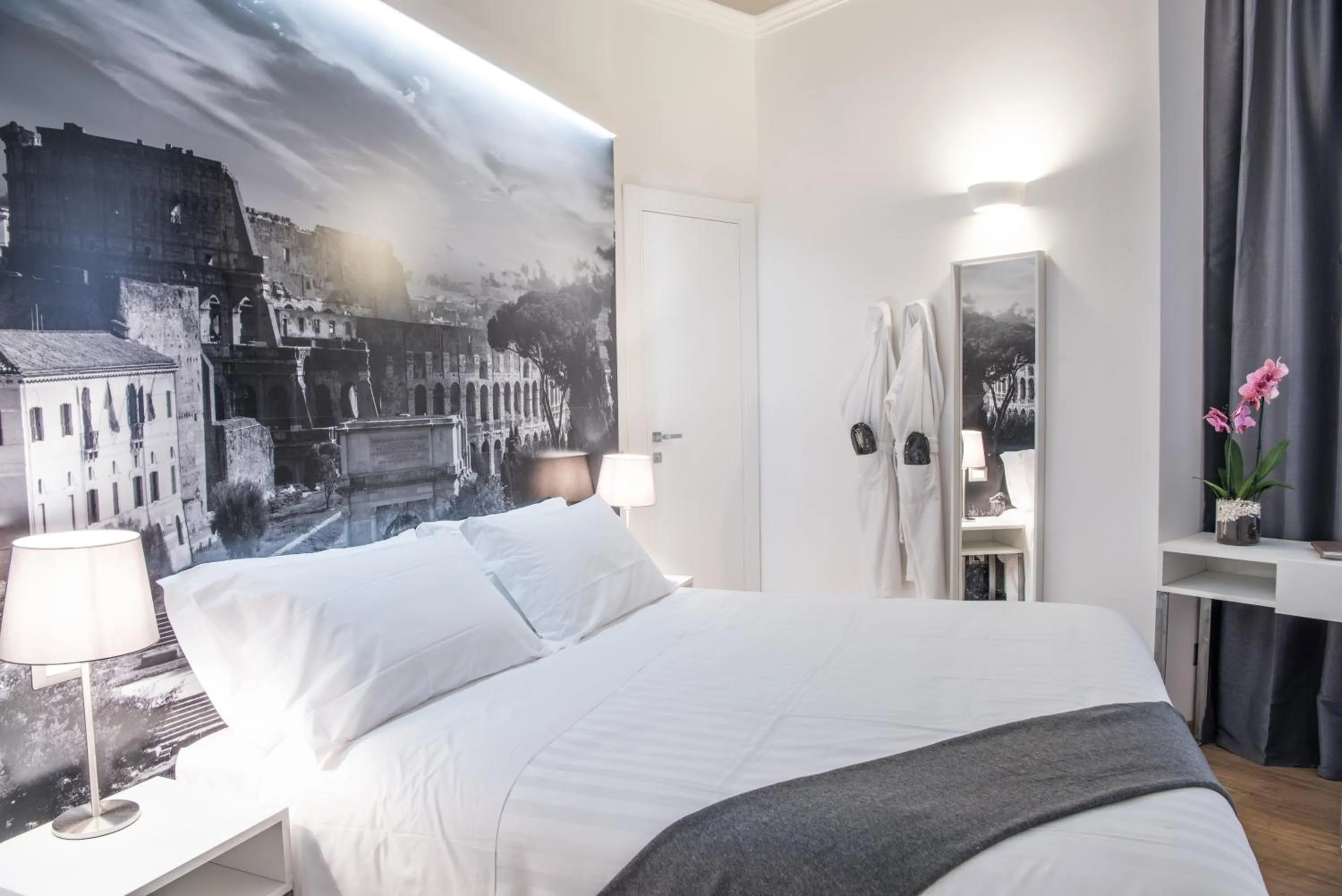 Bed in Charming Roma