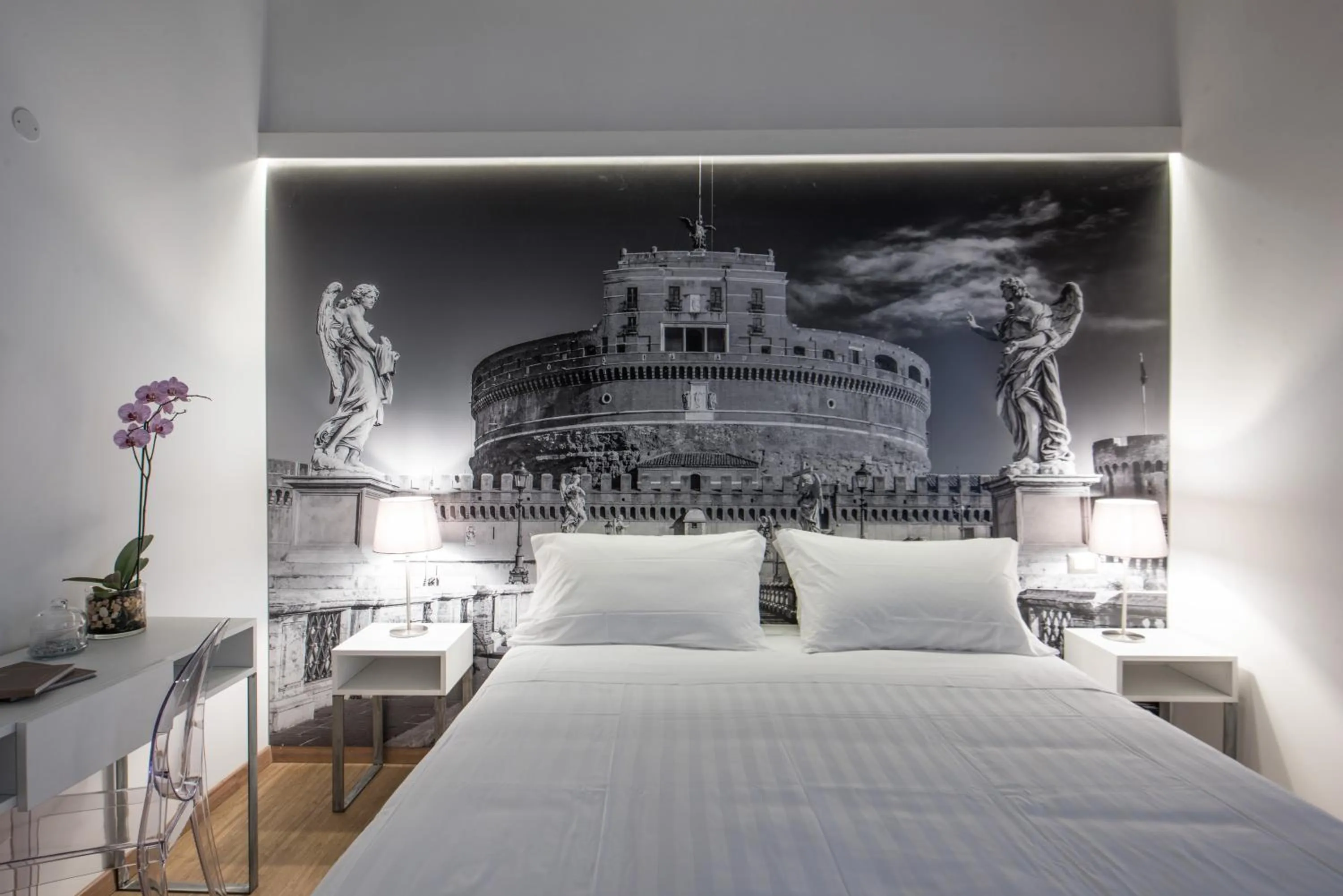 Bed in Charming Roma