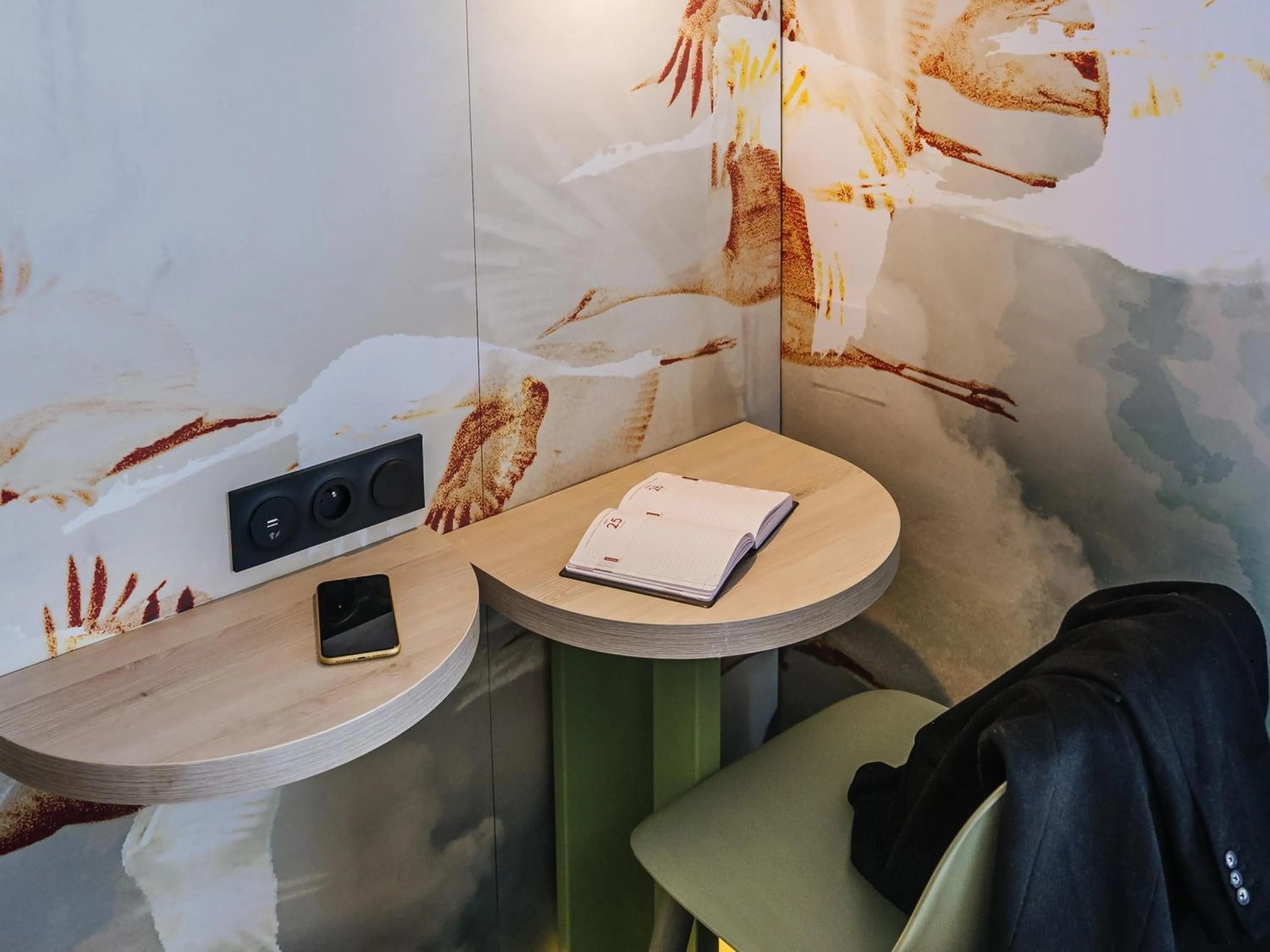 Bedroom in ibis Styles Antibes