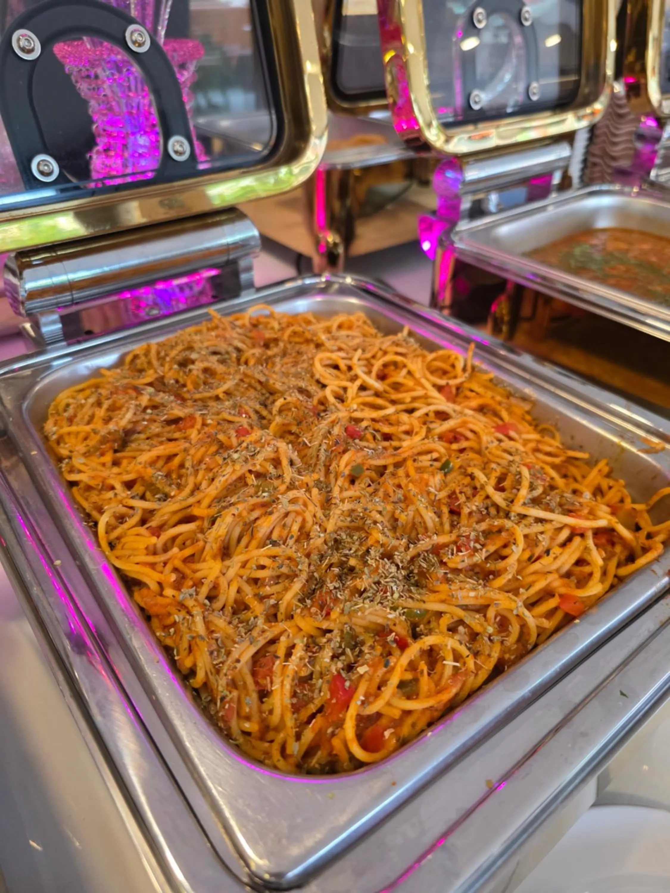 Food and drinks in Boss Suites Nana Hotel