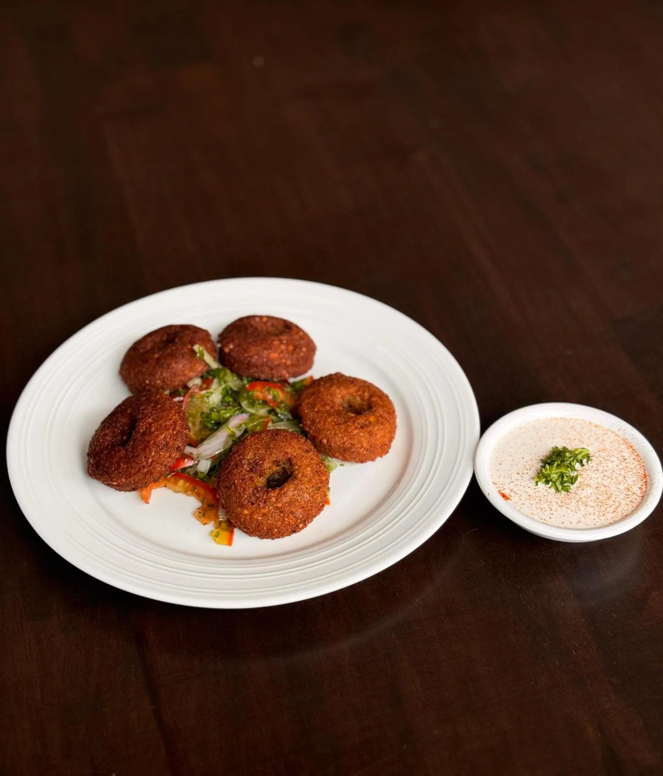 Restaurant/places to eat in Boss Suites Nana Hotel