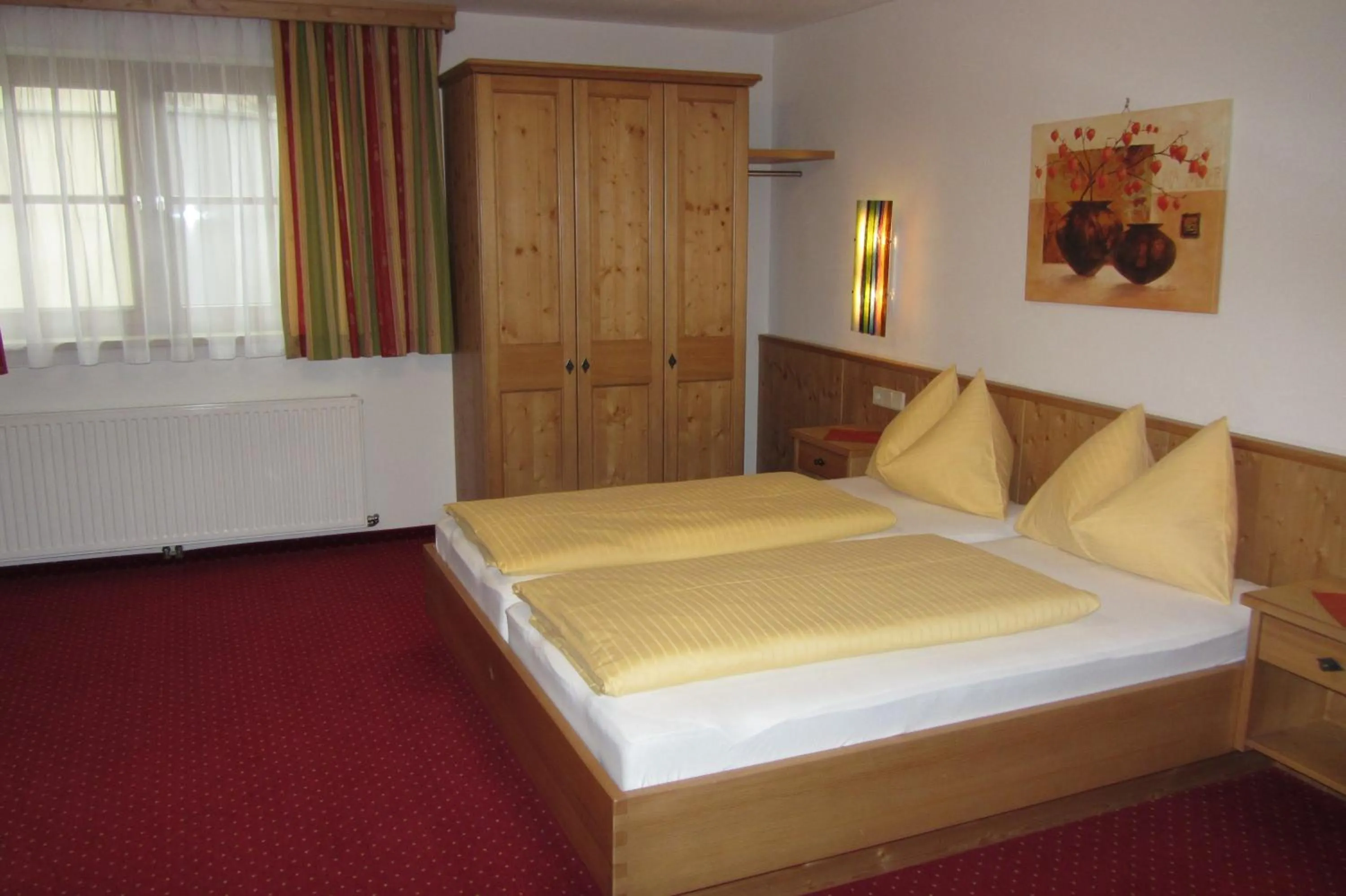 Bed in Hotel Garni Landhaus Trenkenbach