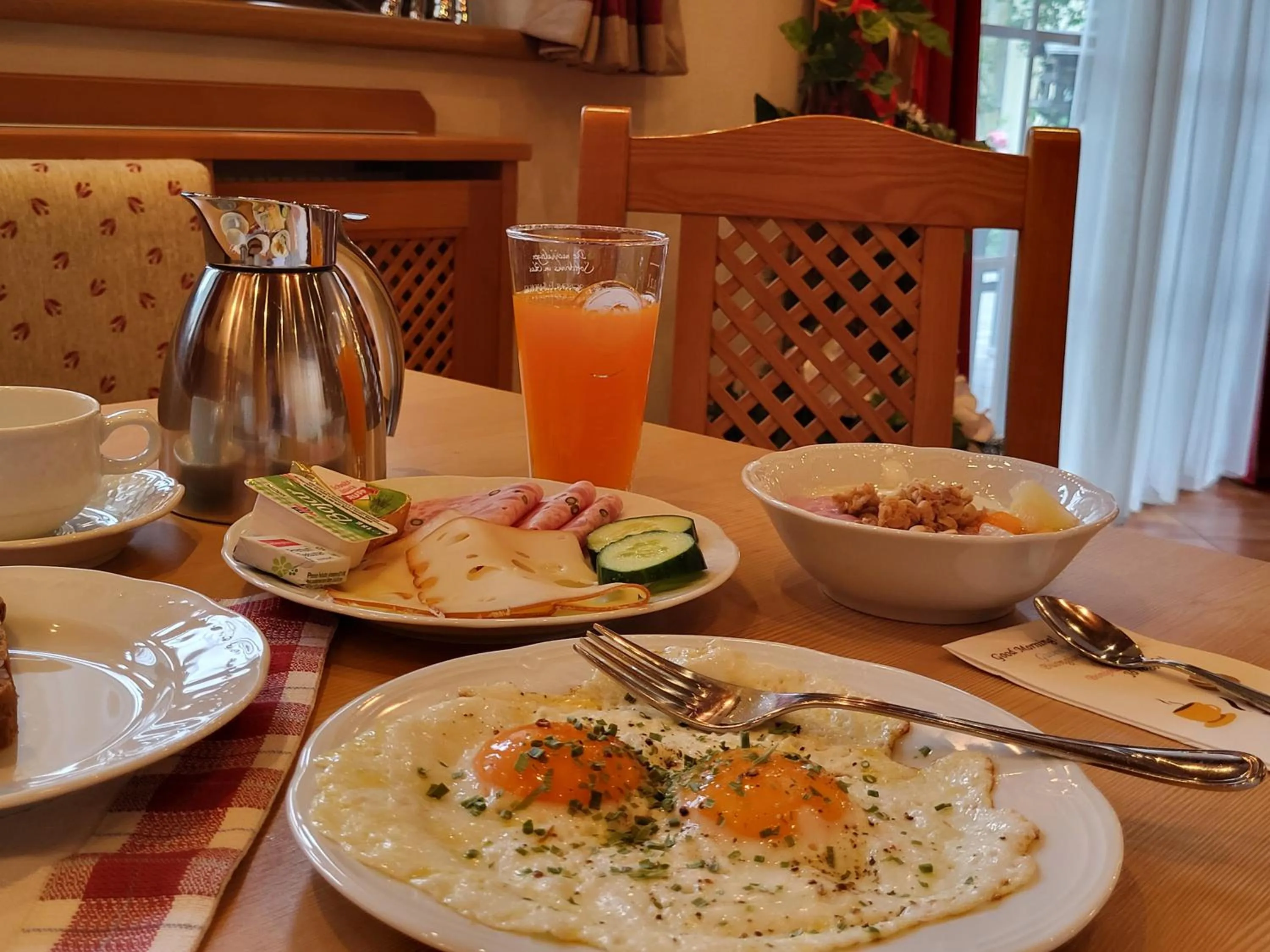 Breakfast in Hotel Garni Landhaus Trenkenbach
