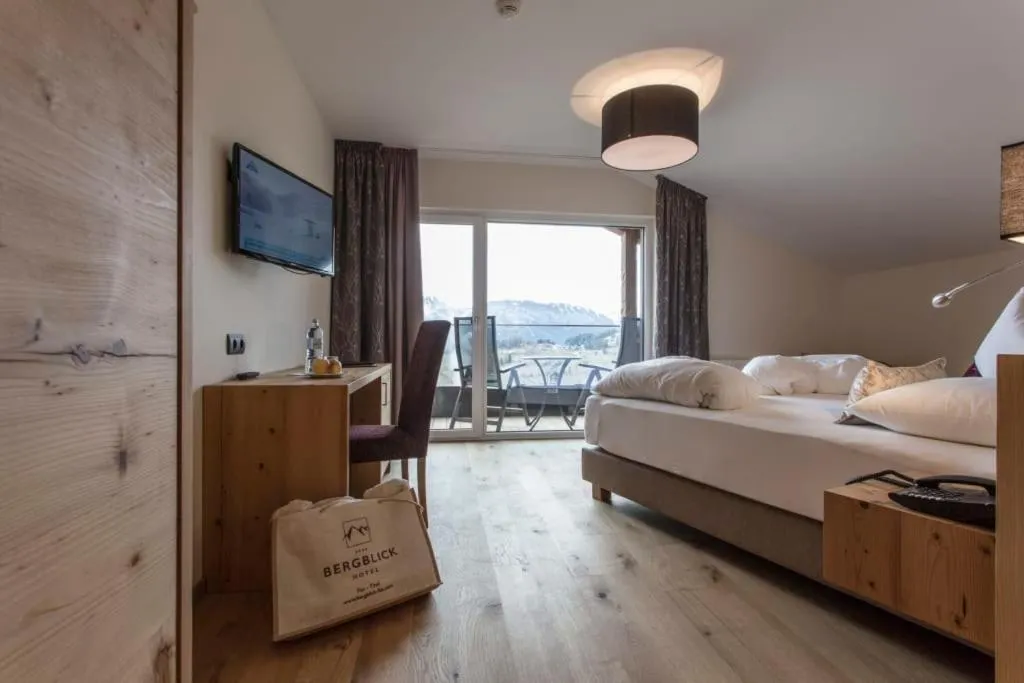 Bed in Hotel Bergblick 4 Sterne Superior