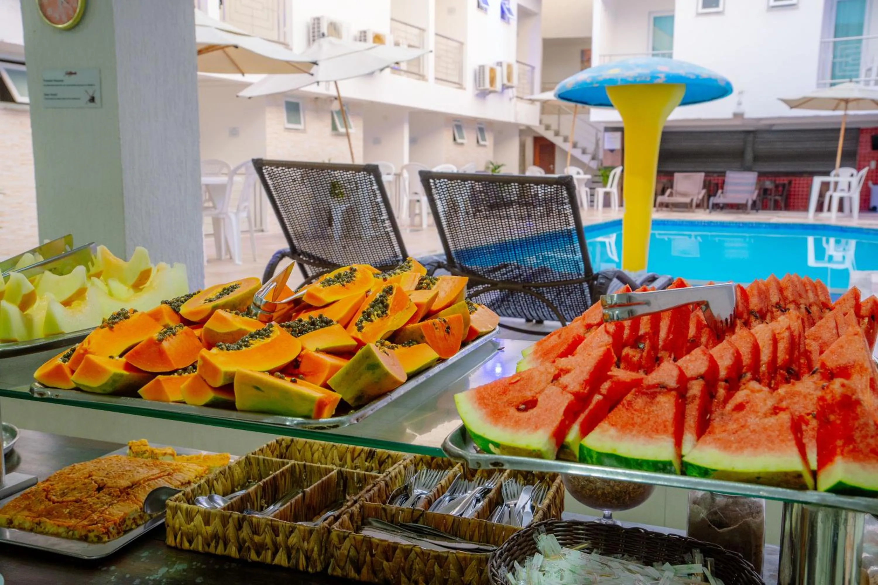 Breakfast in Shangrilá - Rede Soberano