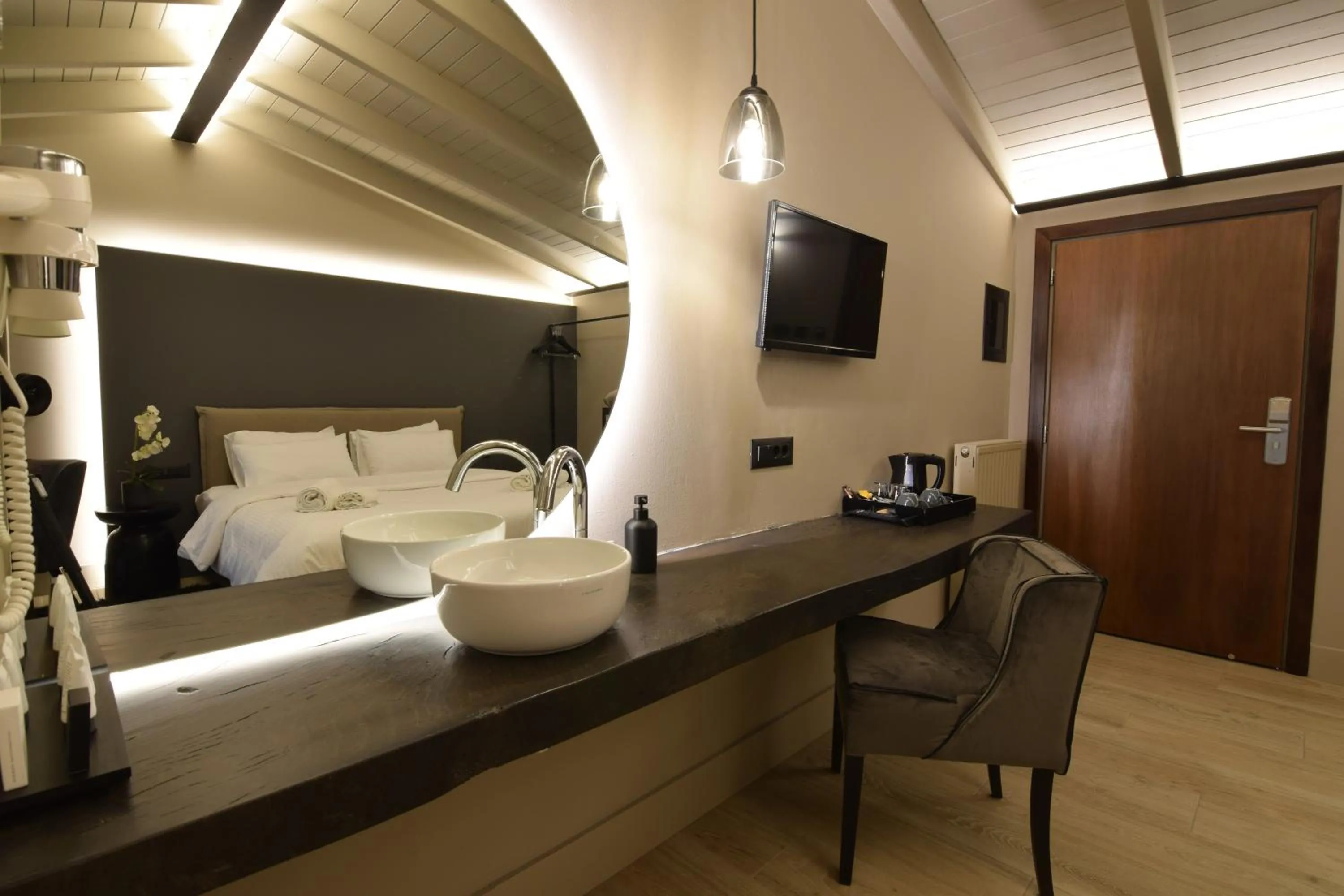 Breakfast, Bed in Anesis Hotel