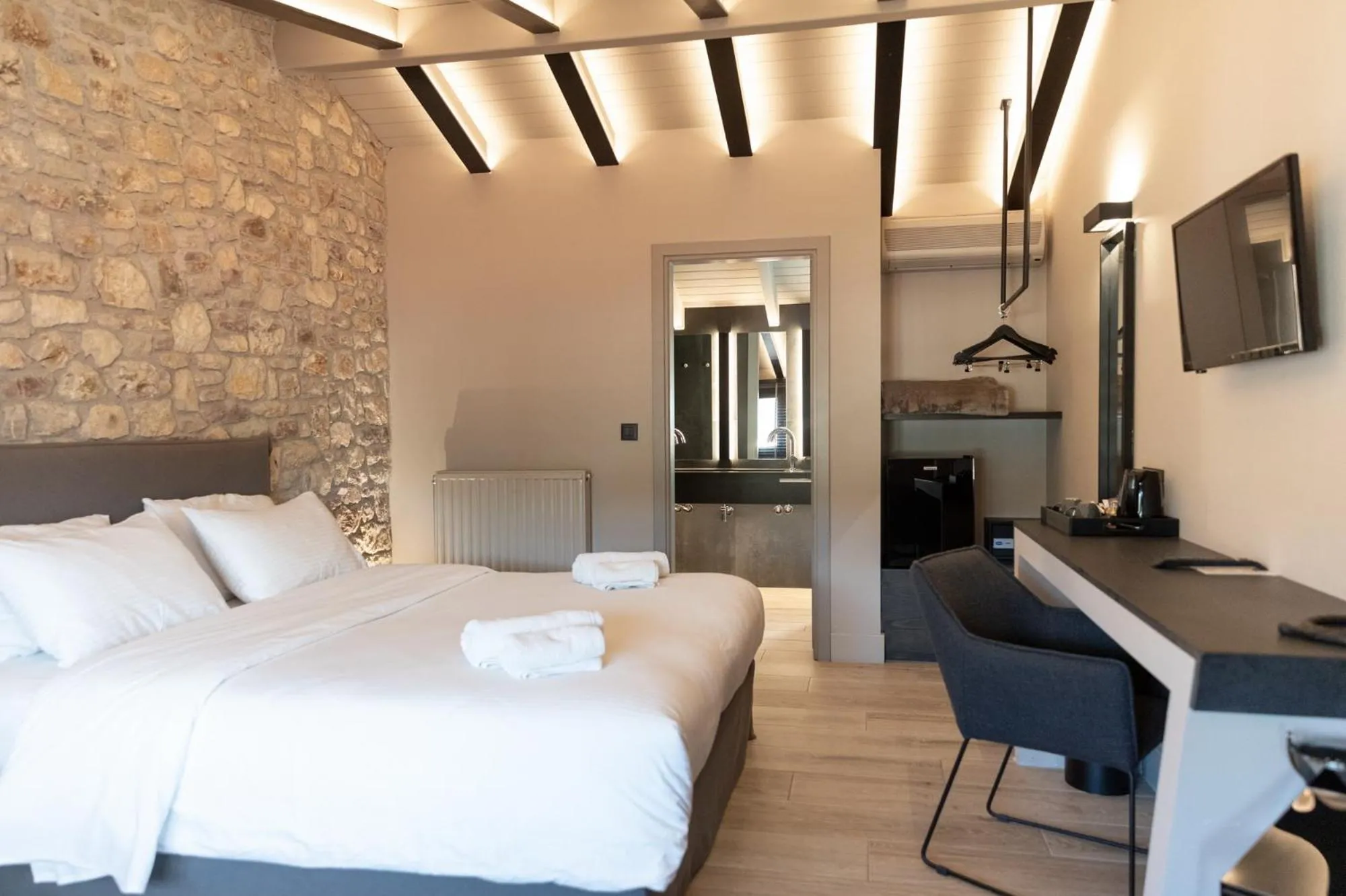 Breakfast, Bed in Anesis Hotel
