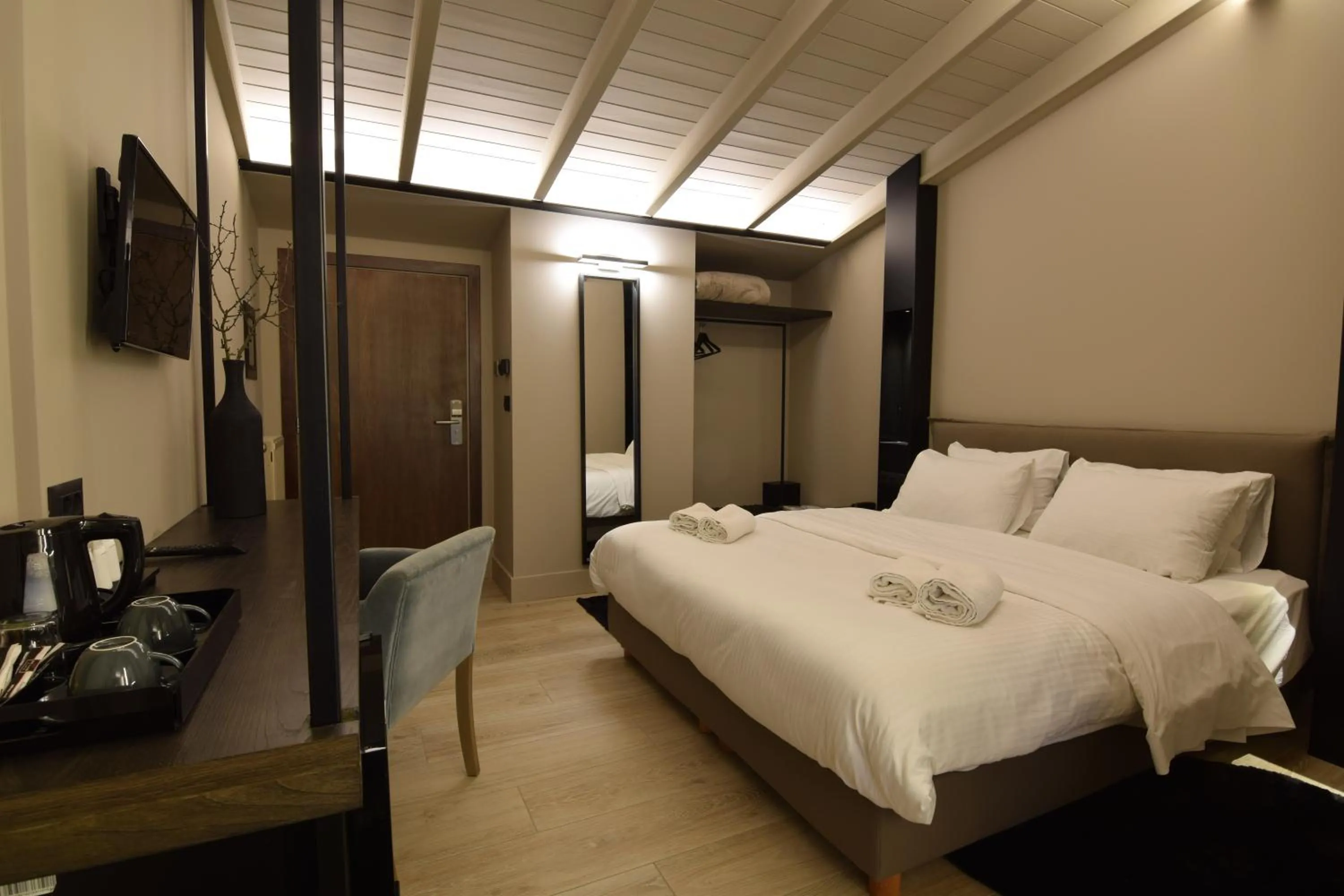 Breakfast, Bed in Anesis Hotel