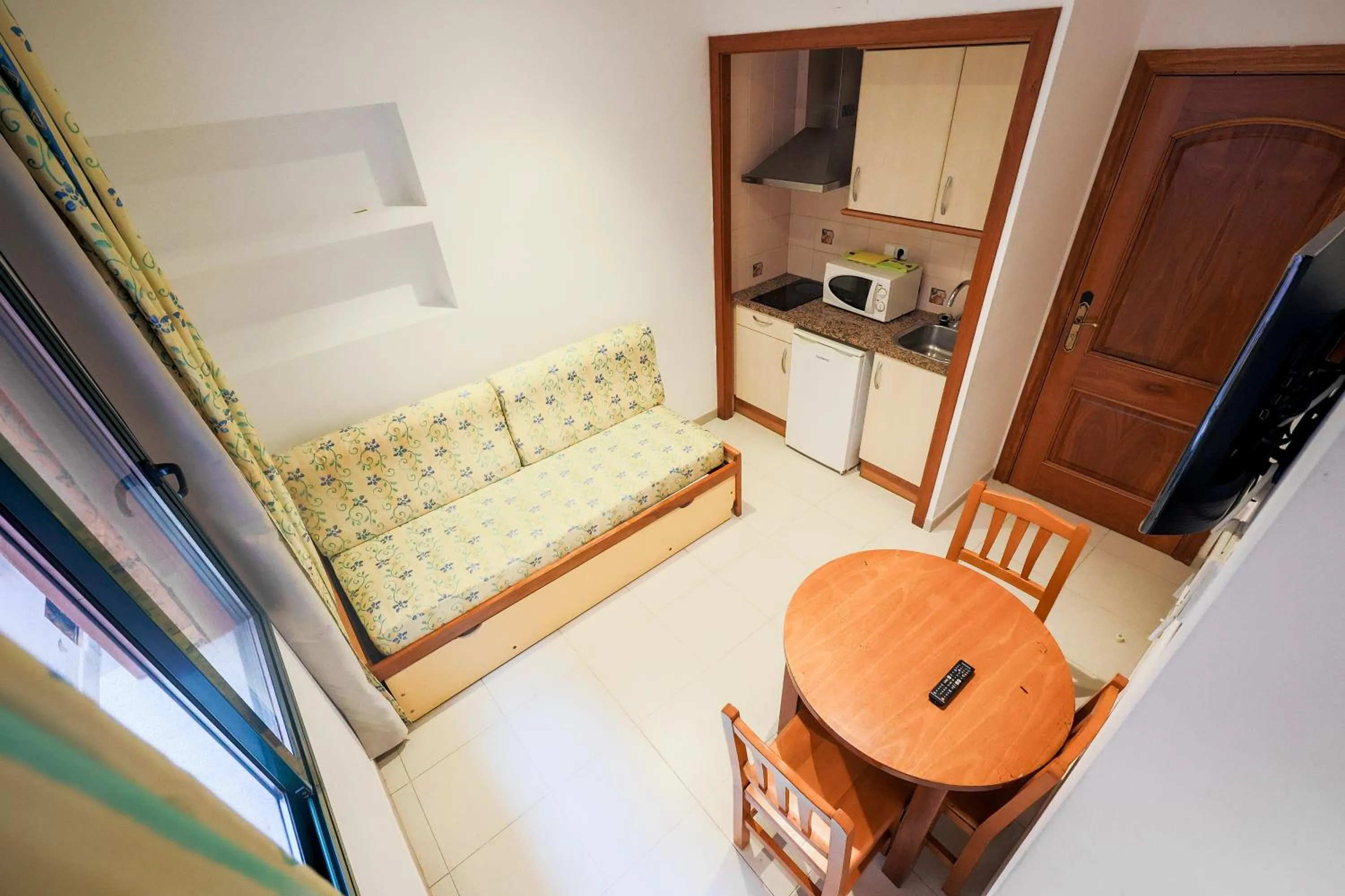 Kitchen or kitchenette in Apartamentos Royal