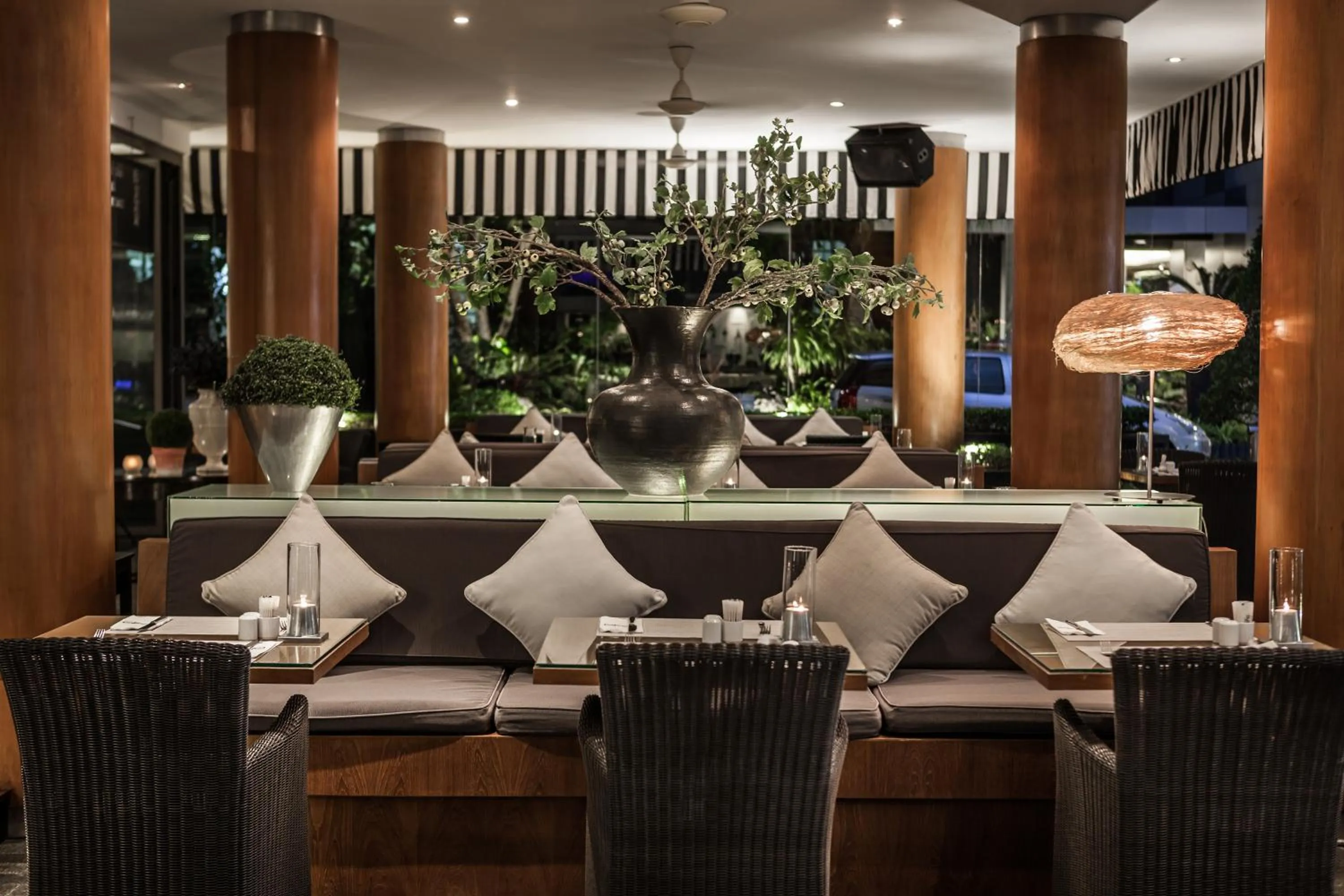 Restaurant/places to eat in BYD Lofts - Boutique Hotel & Serviced Apartments - Patong Beach, Phuket