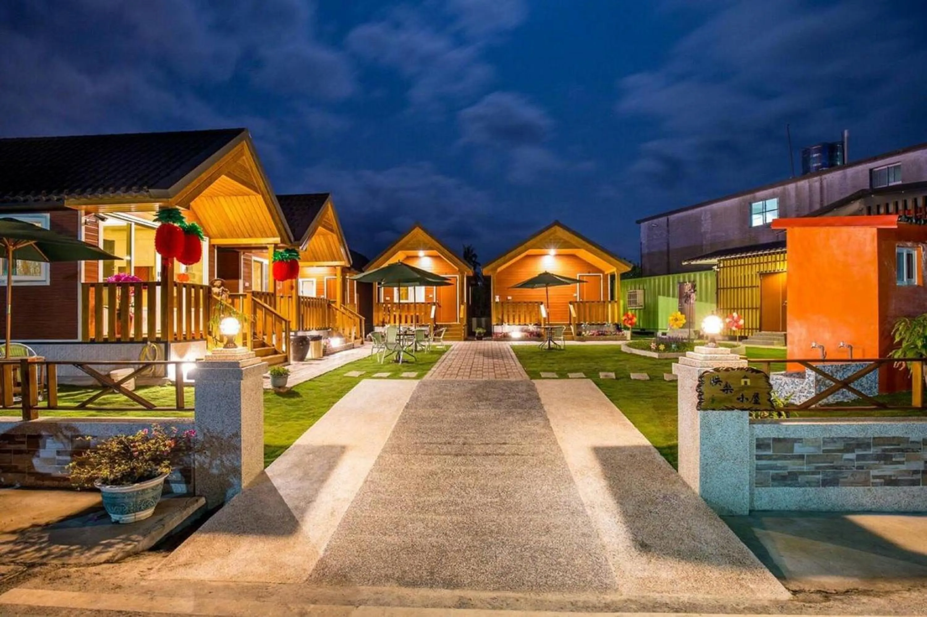 Property building in Xiaoliuqiu Happy House B&B