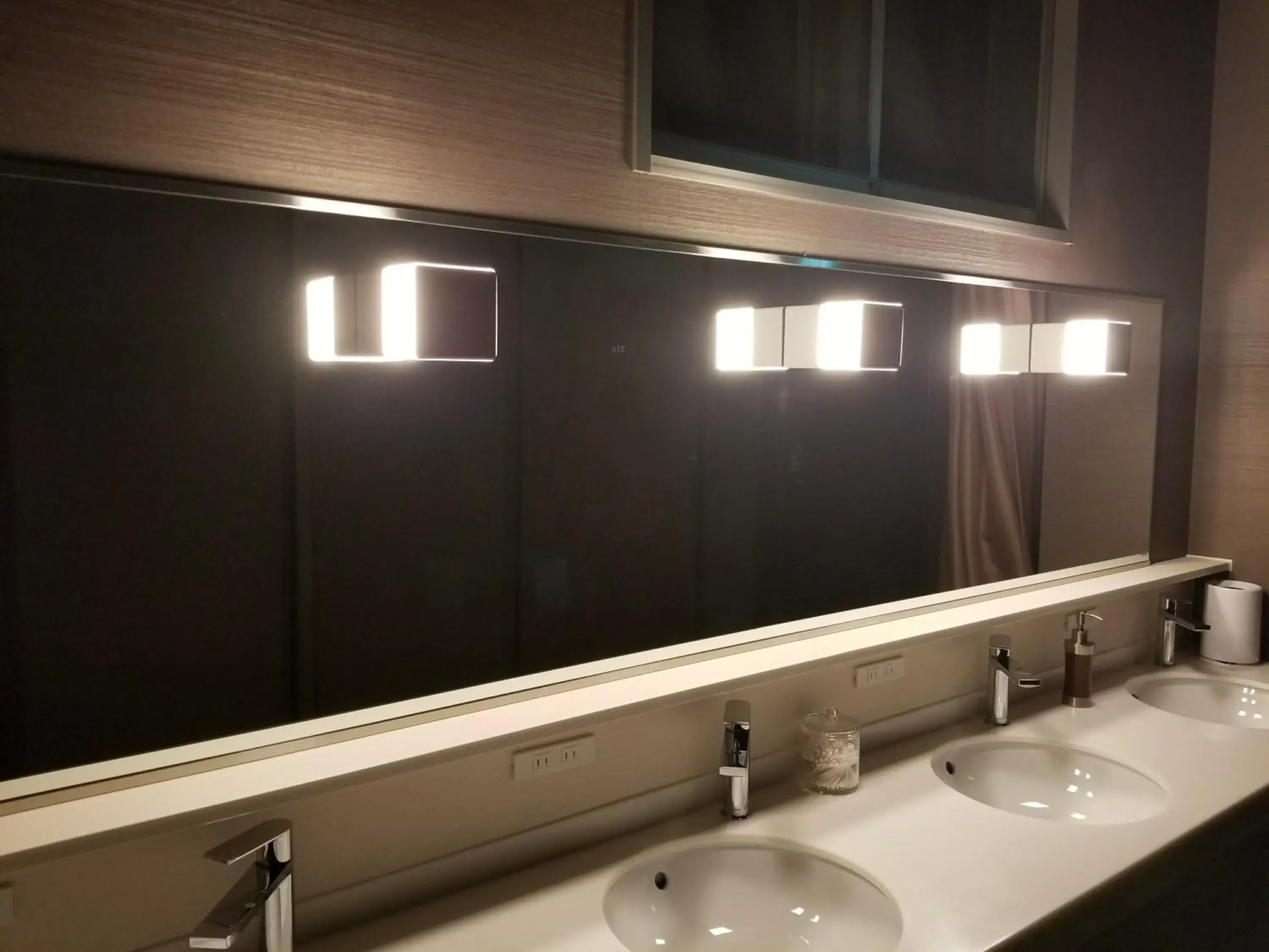 Bathroom in Glansit Akihabara Bathroom in Glansit Akihabara