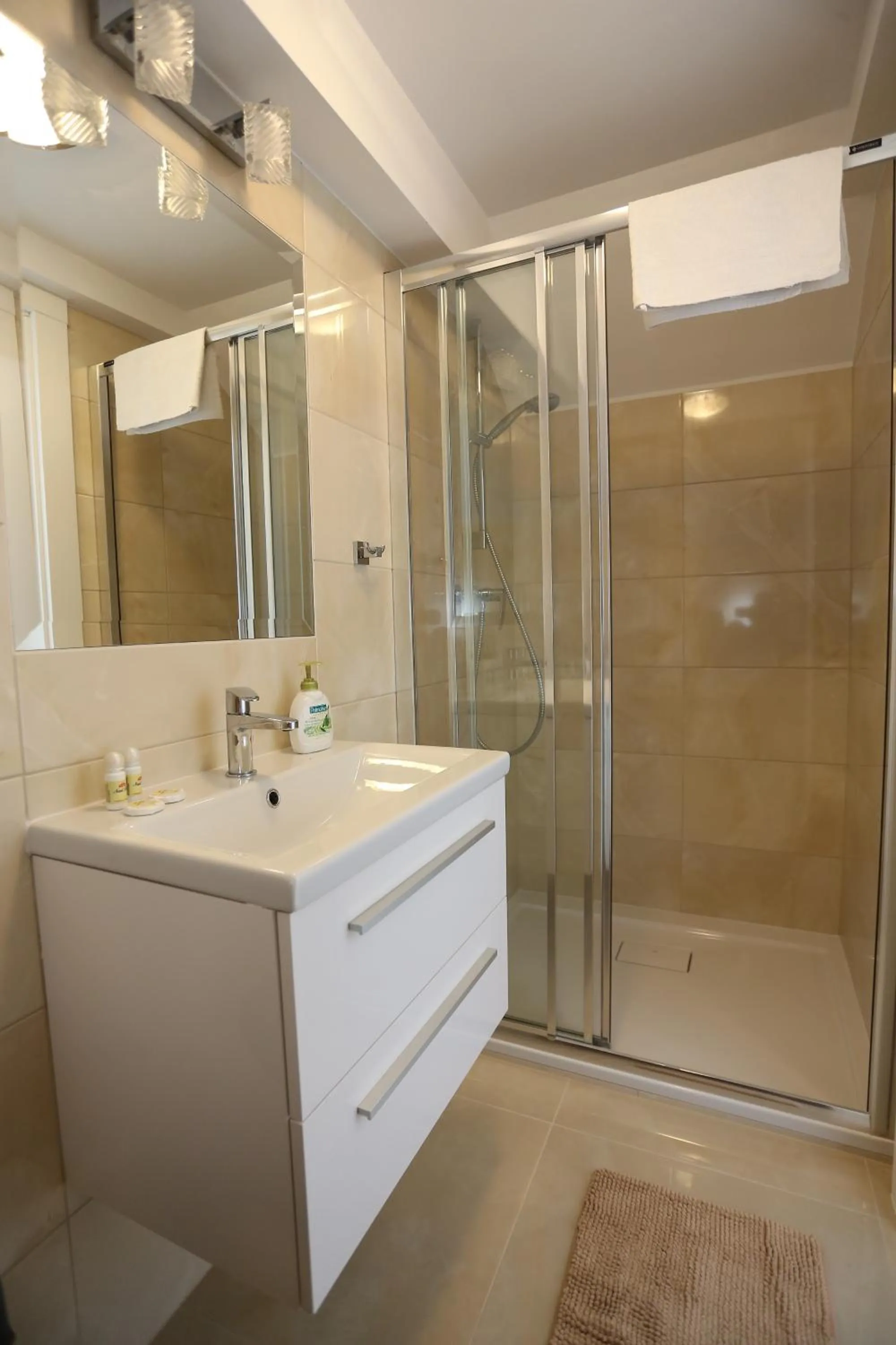 Shower in Hotel Nad Pisą