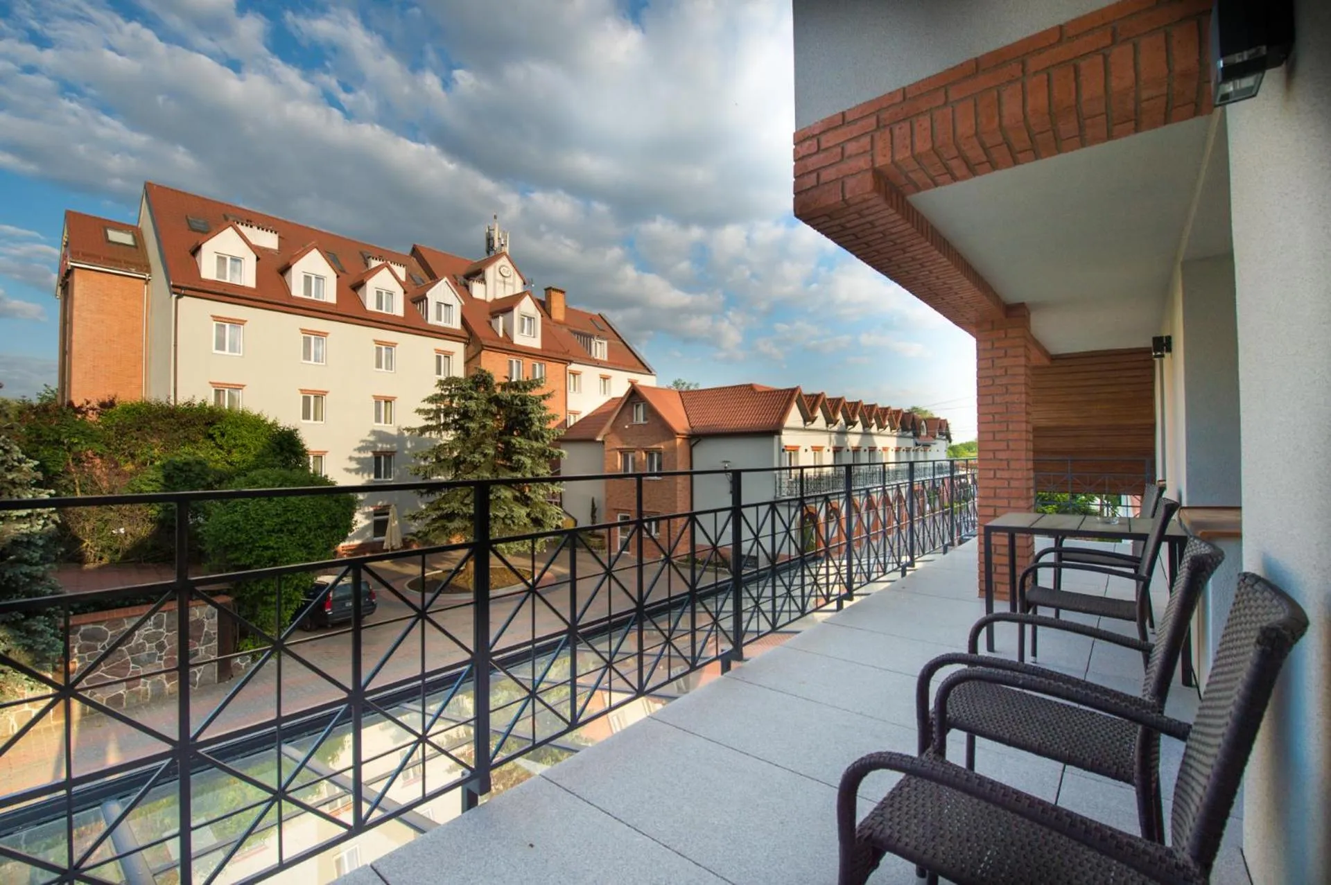 Property building in Hotel Nad Pisą