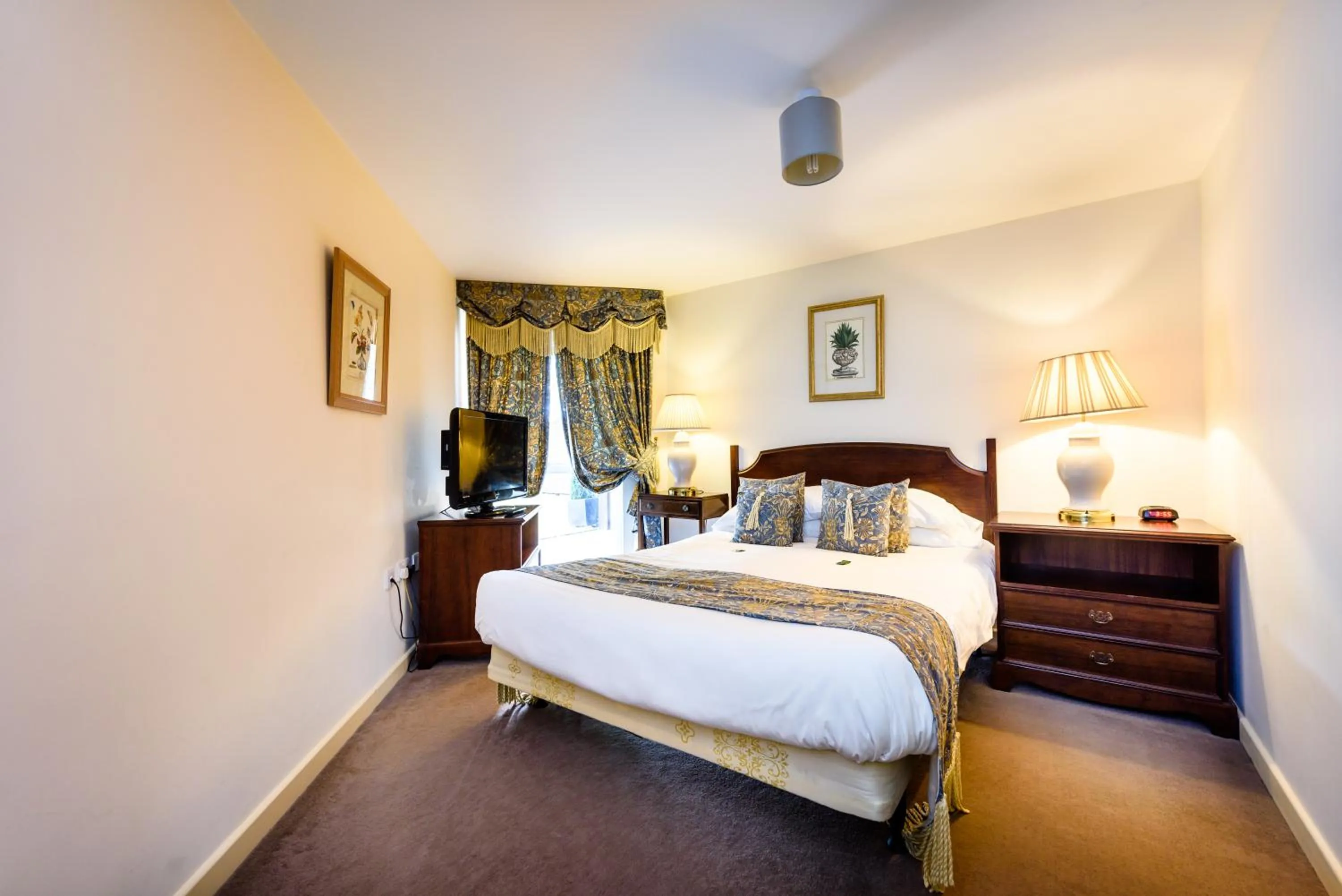 Bedroom, Bed in Rectory Farm
