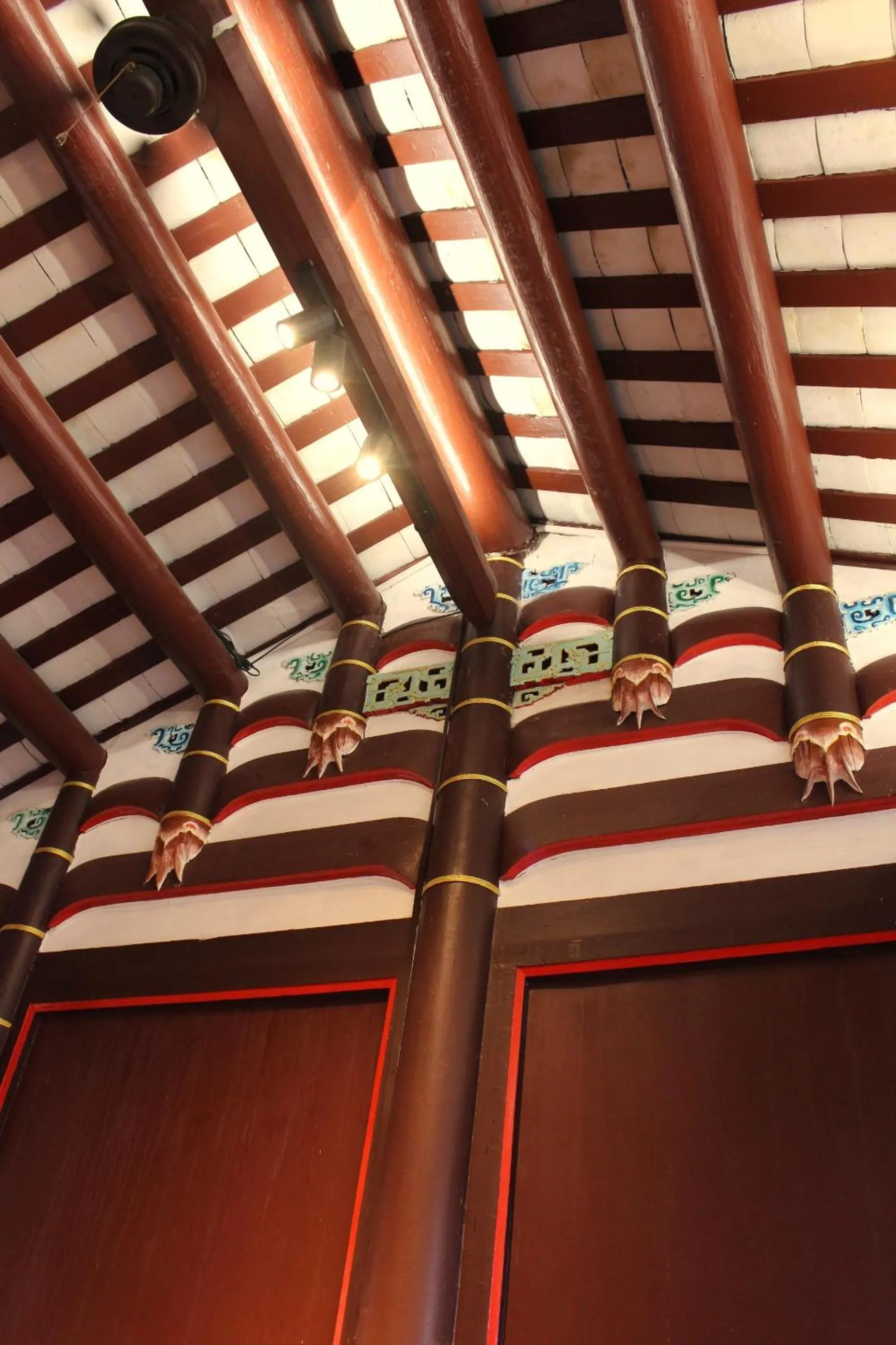 Decorative detail in Manju Inn