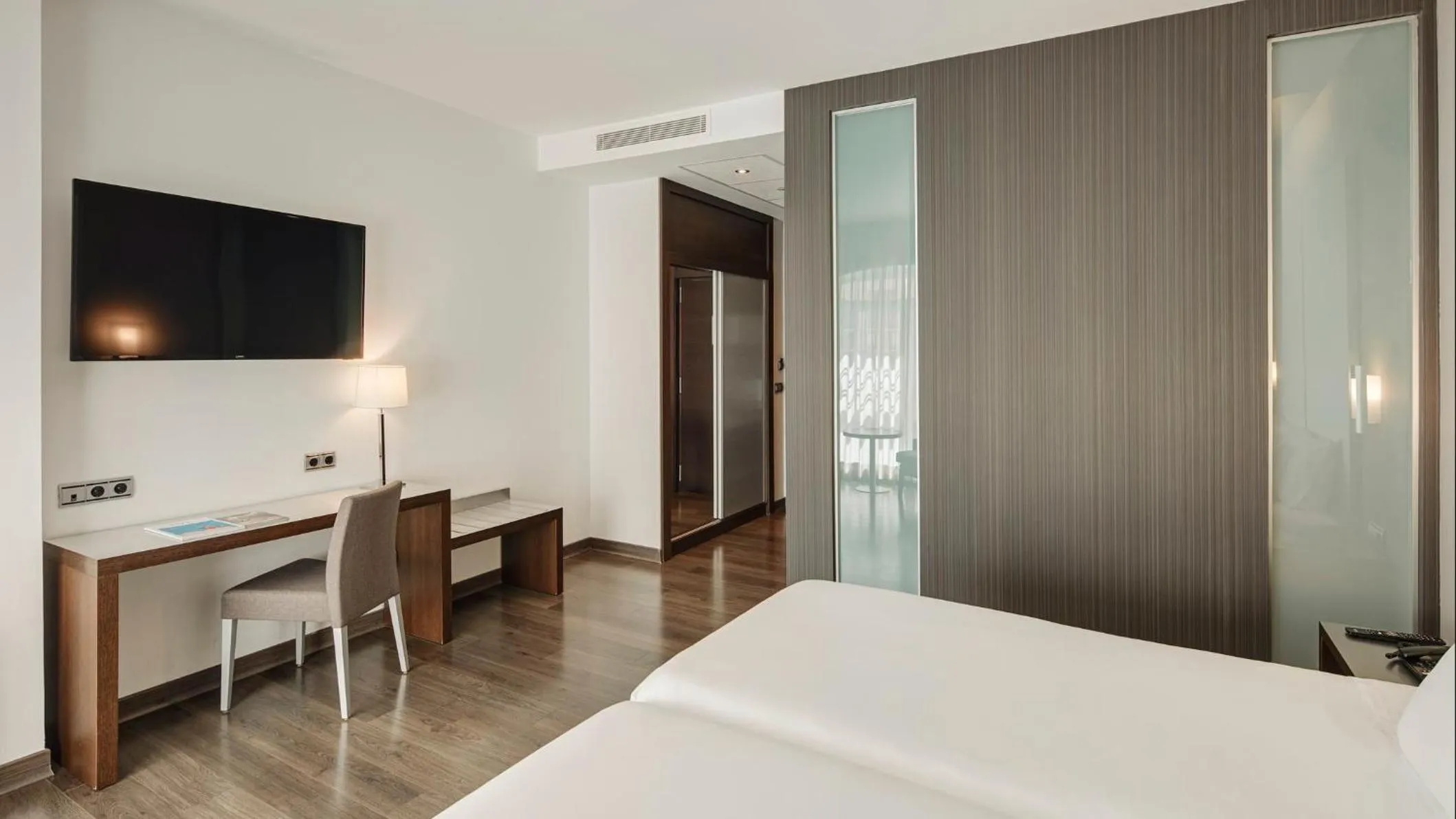 Photo of the whole room, Bed in Sercotel Coliseo