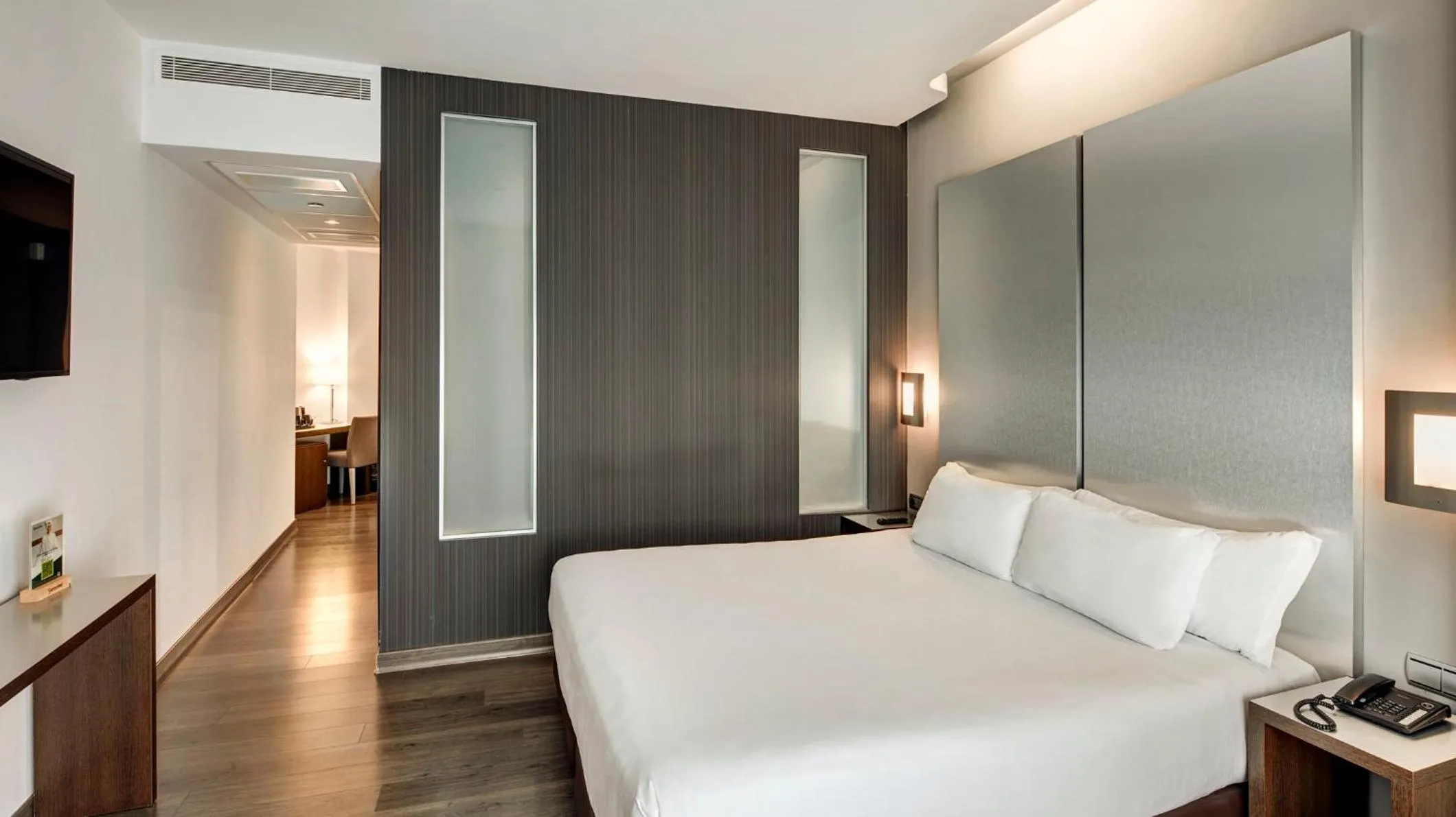 Photo of the whole room, Bed in Sercotel Coliseo