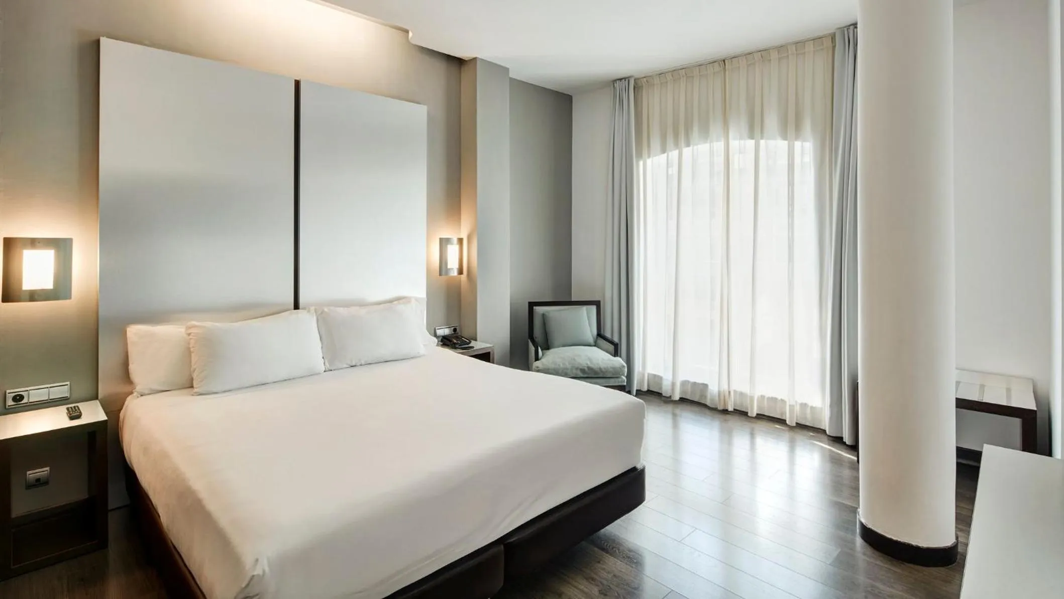 Photo of the whole room, Bed in Sercotel Coliseo