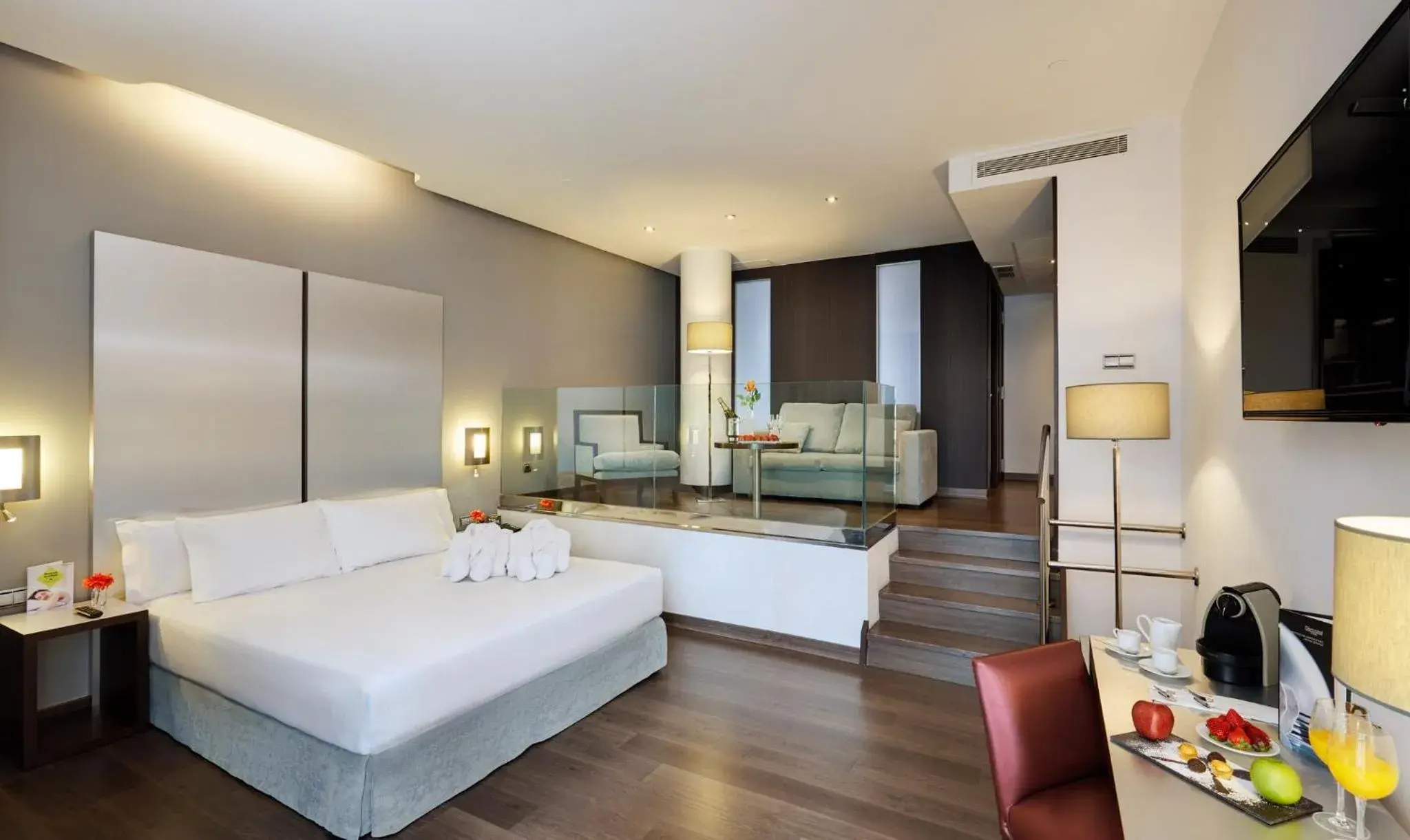 Photo of the whole room, Bed in Sercotel Coliseo Photo of the whole room, Bed in Sercotel Coliseo