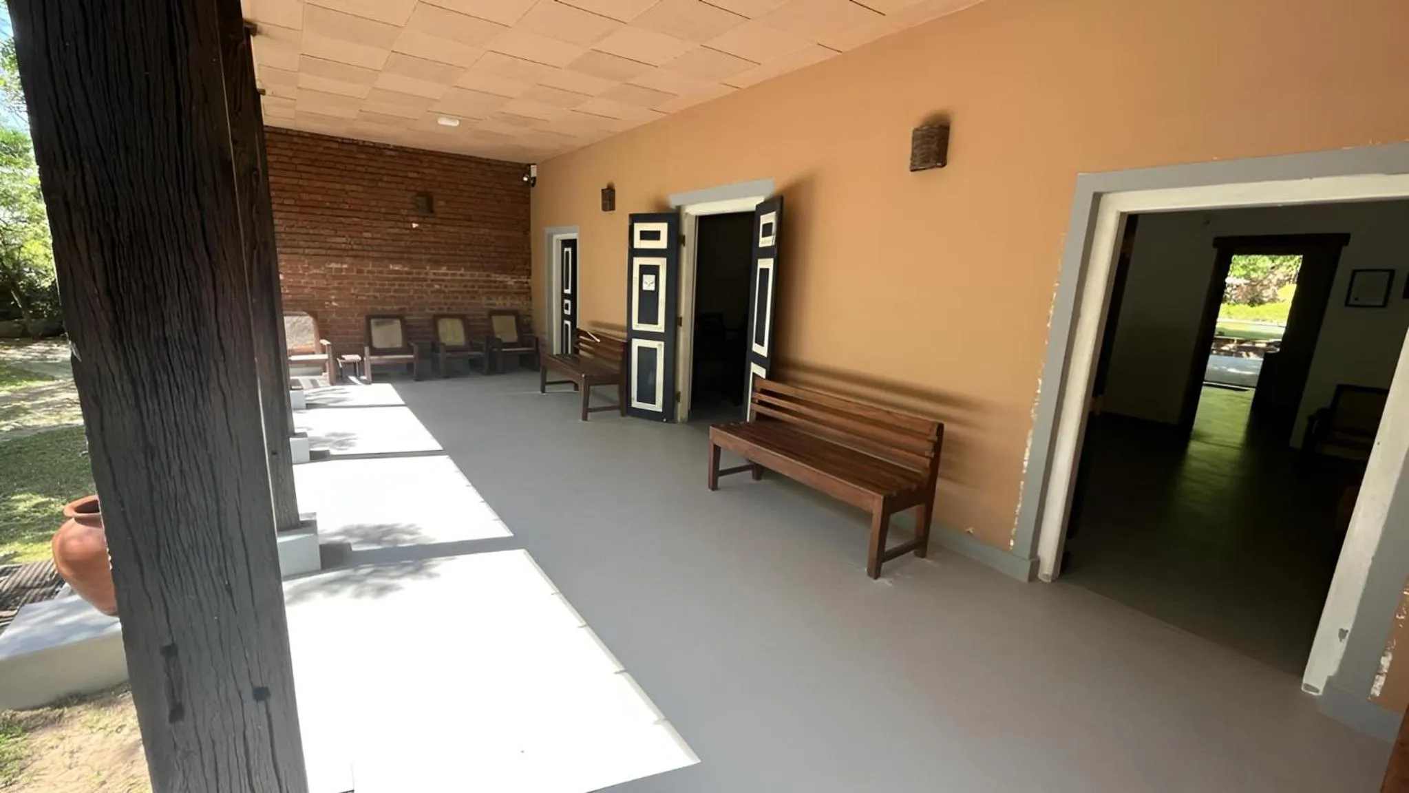 Seating area in Honey Tree Polonnaruwa