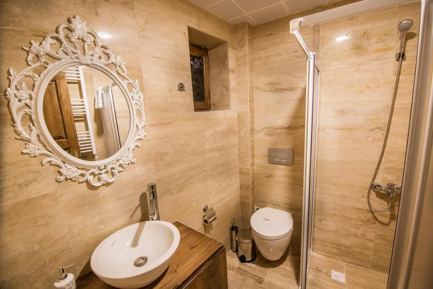 Shower in Cappadocia Ozbek Stone House