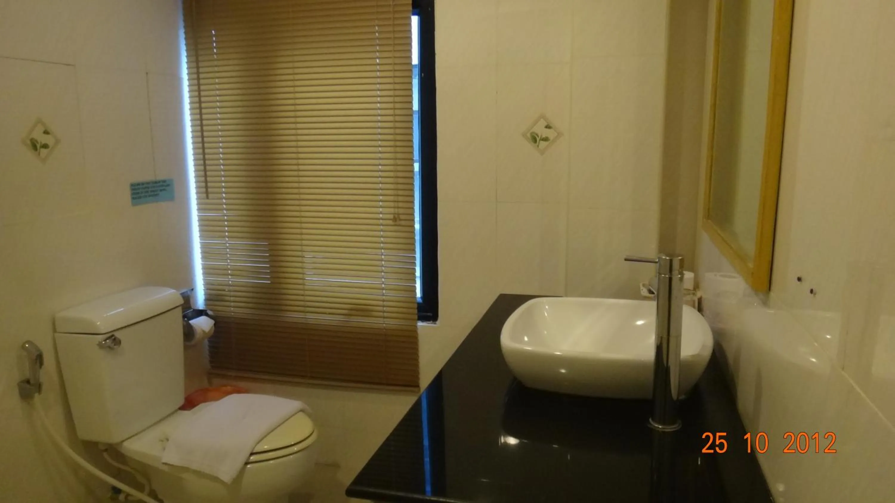 Bathroom in Sam's Lodge