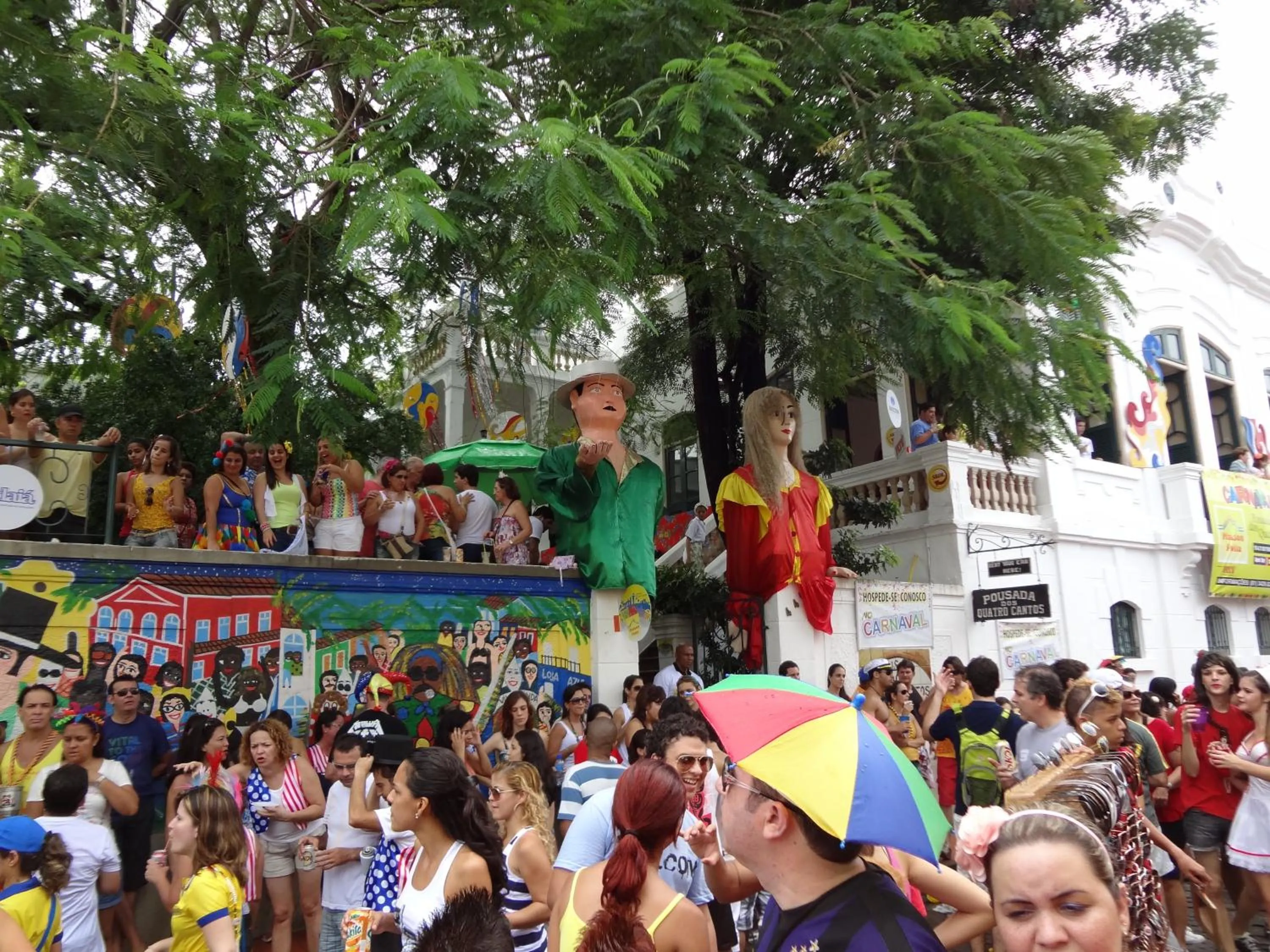 People in Pousada dos Quatro Cantos