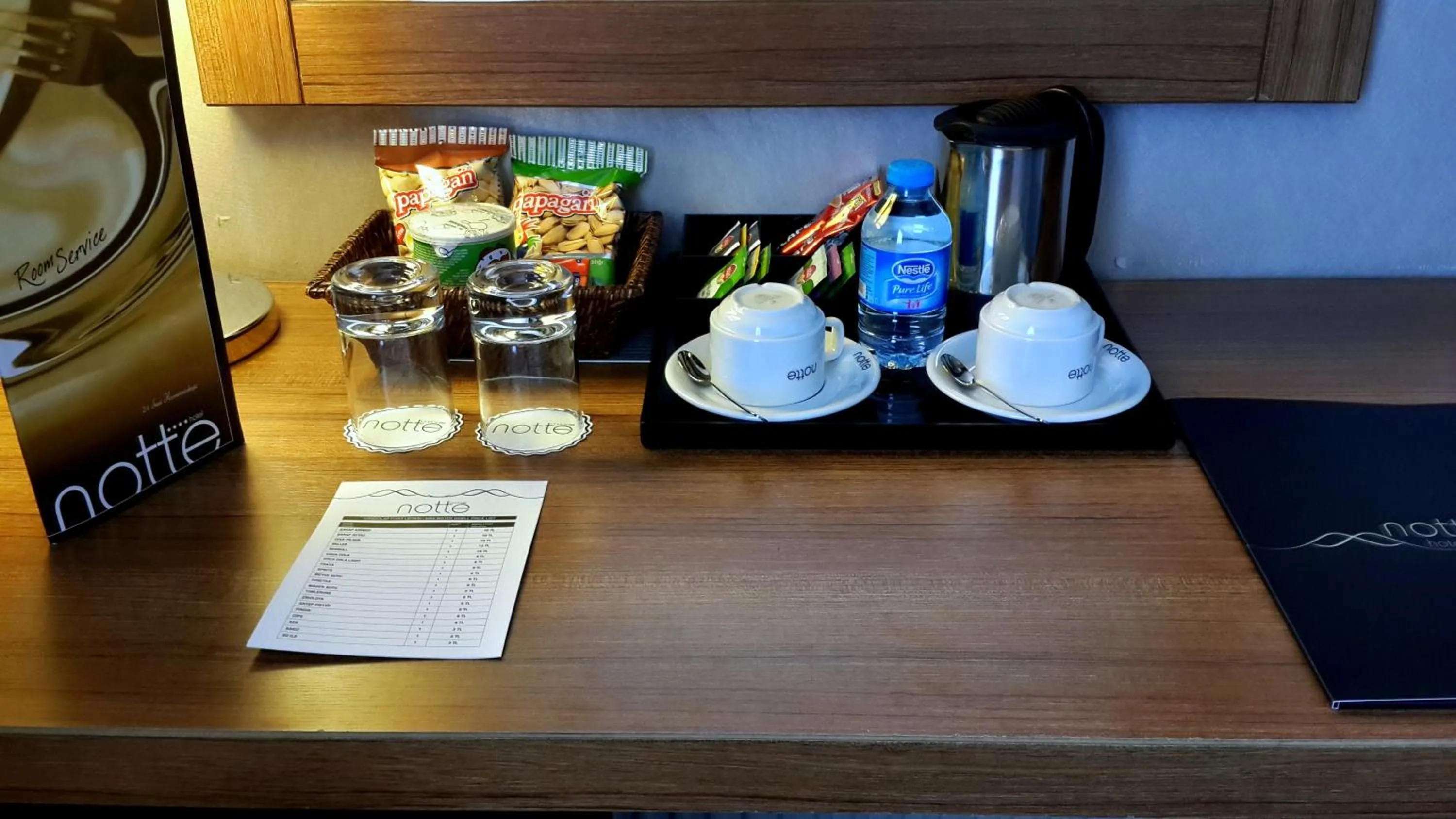 Coffee/tea facilities in Notte Hotel