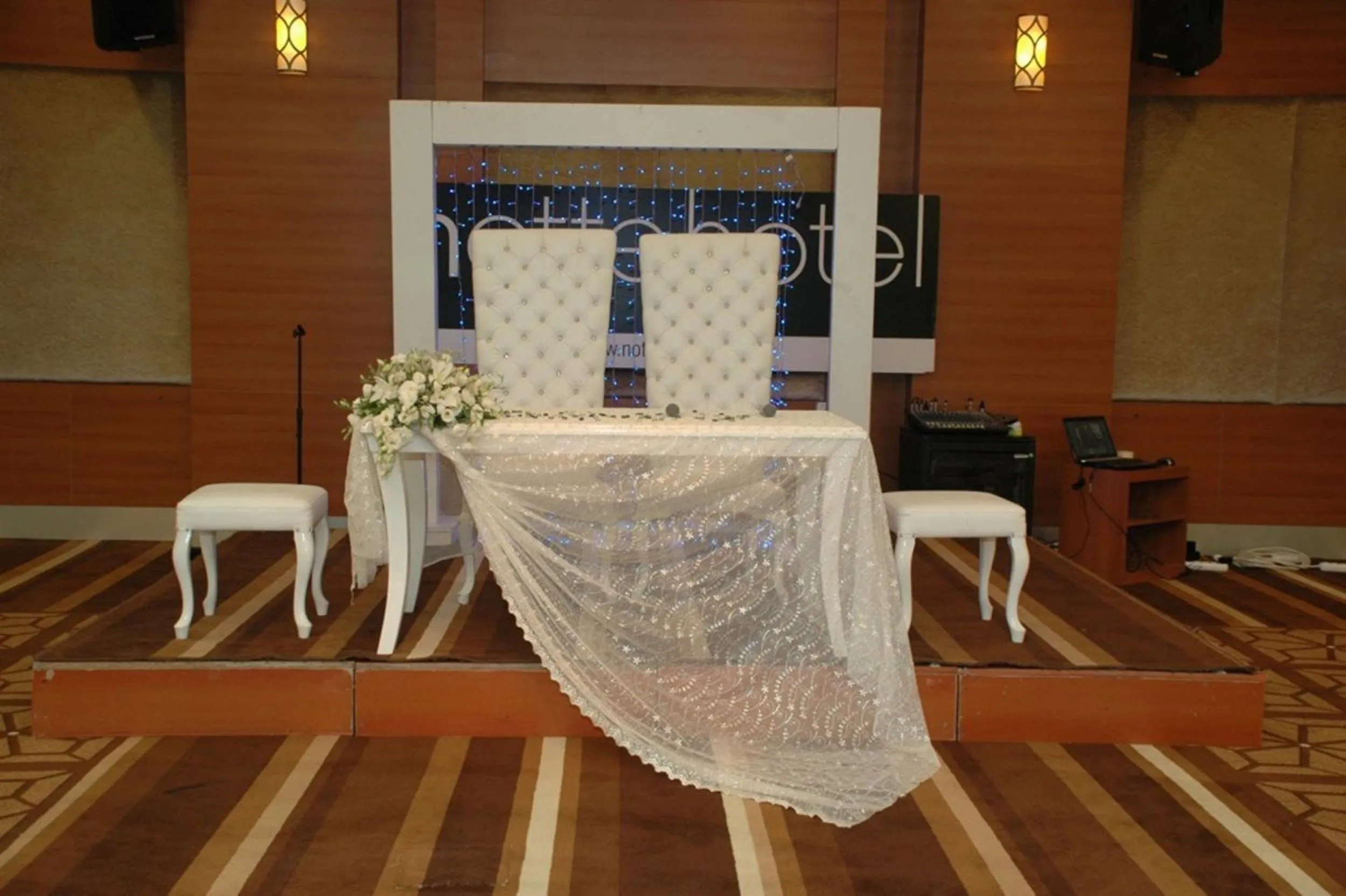 Business facilities in Notte Hotel