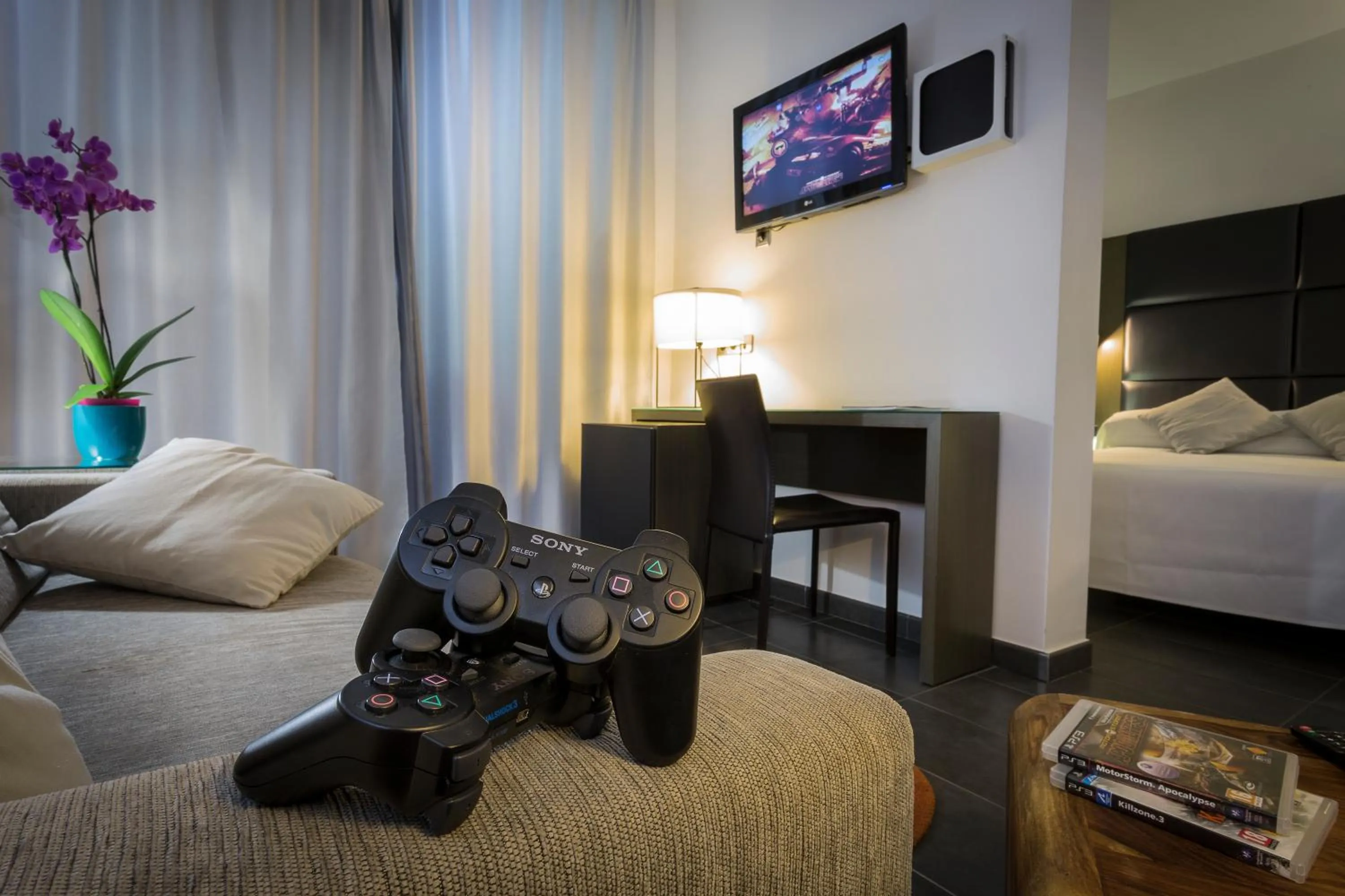 TV and multimedia, Bed in Palladium Hotel Cala Llonga - Adults Only