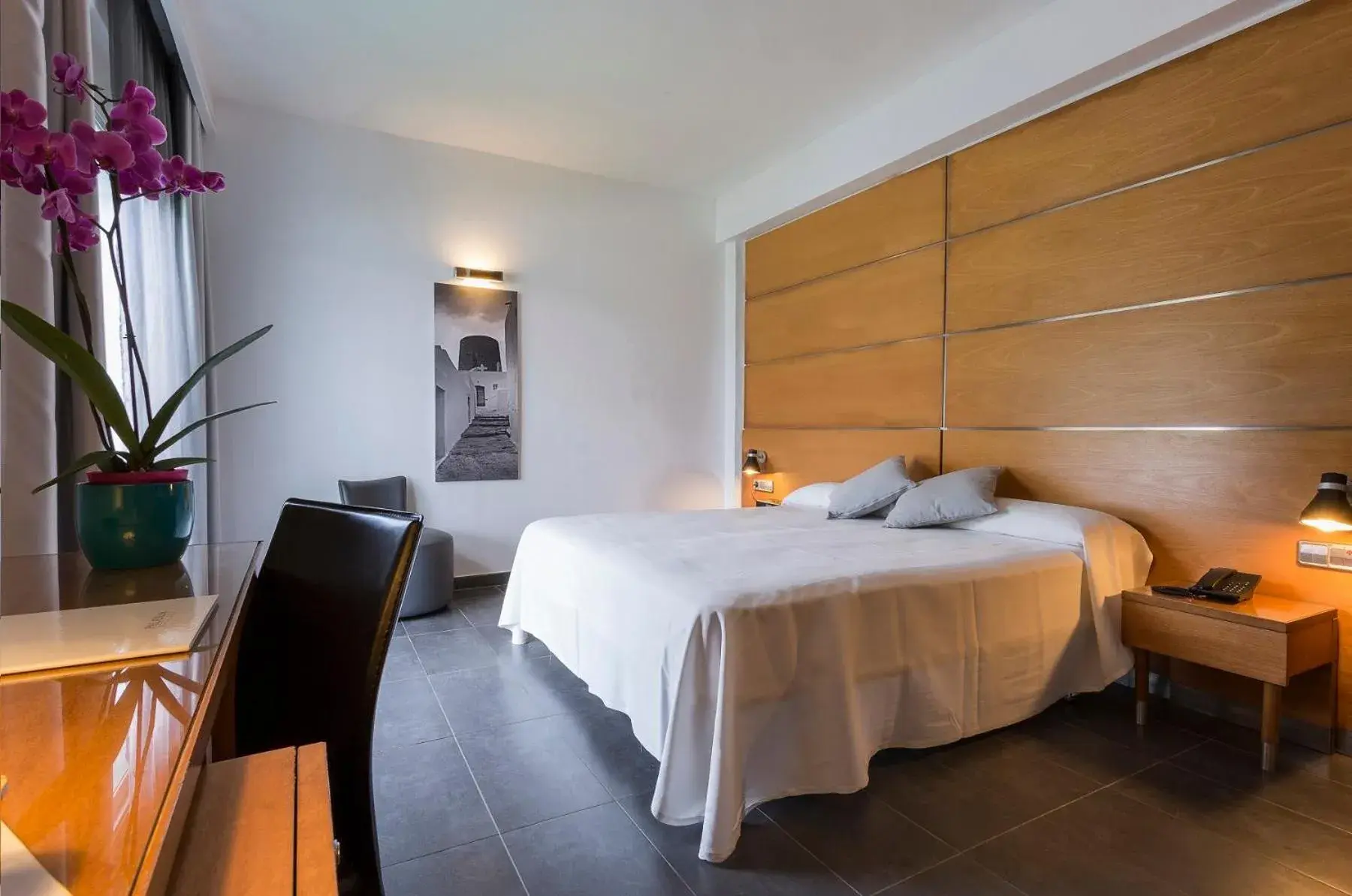 Bed in Palladium Hotel Cala Llonga - Adults Only Bed in Palladium Hotel Cala Llonga - Adults Only