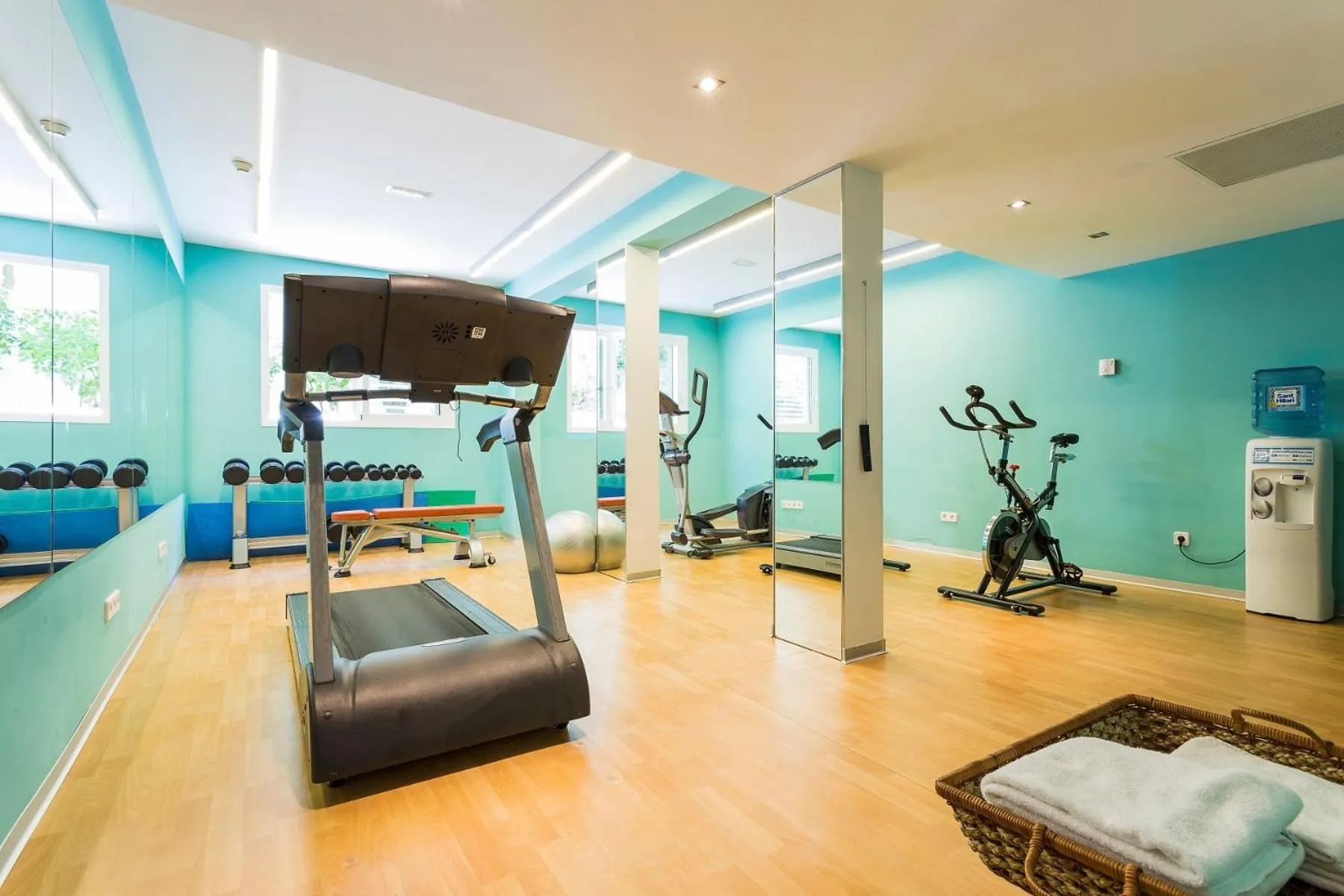 Activities in Palladium Hotel Cala Llonga - Adults Only