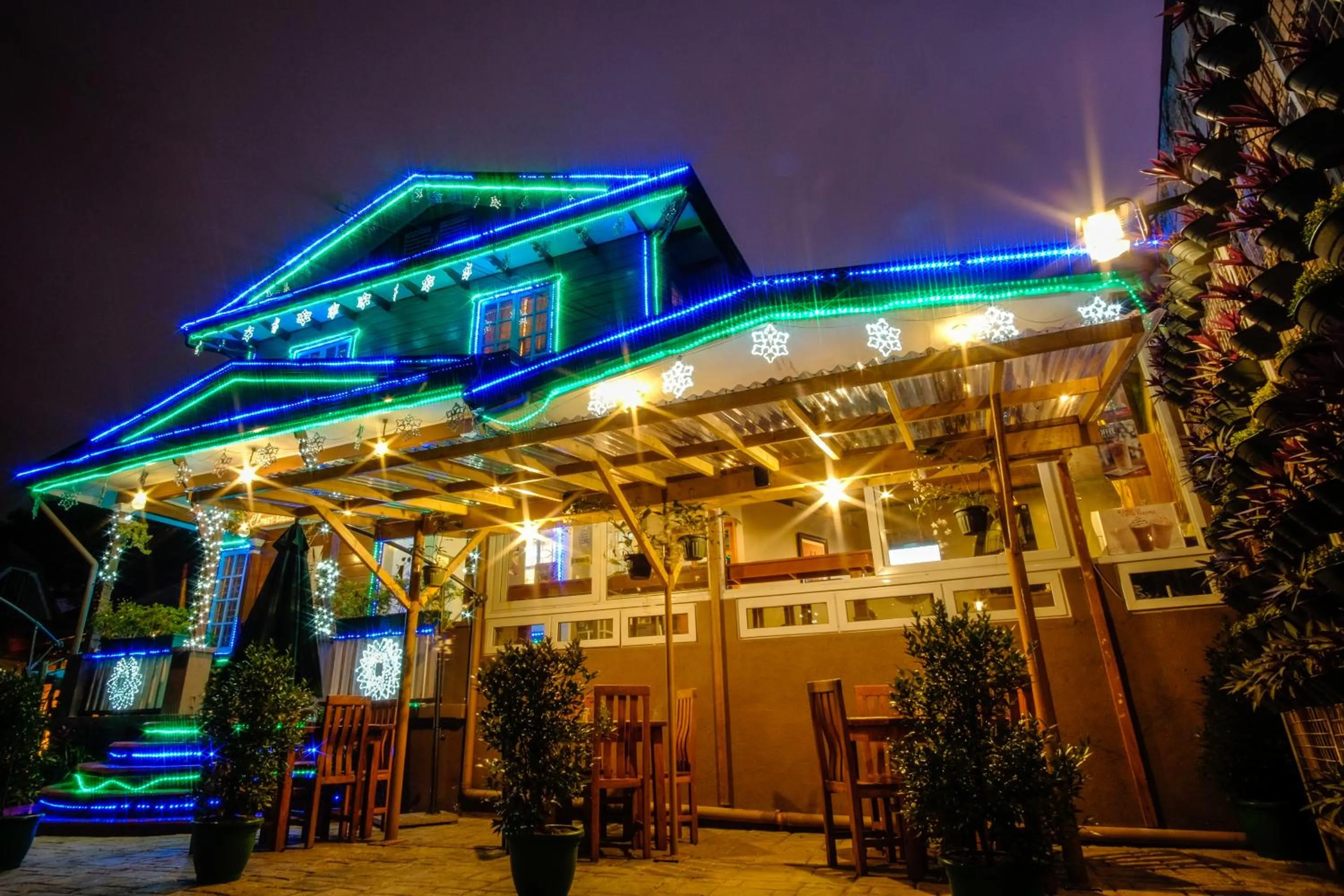 Property building in Elmar Cabin