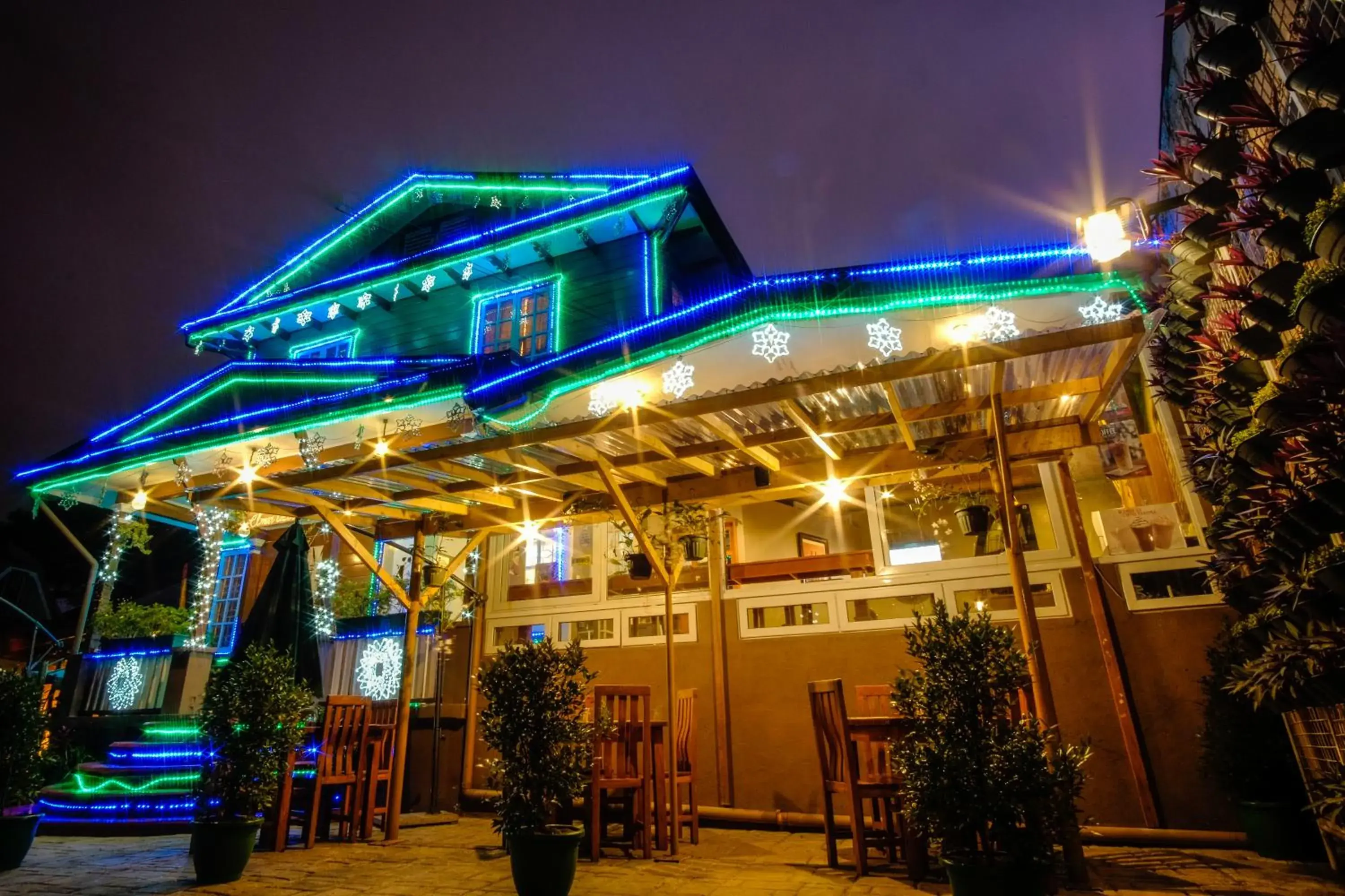 Property building in Elmar Cabin Property building in Elmar Cabin