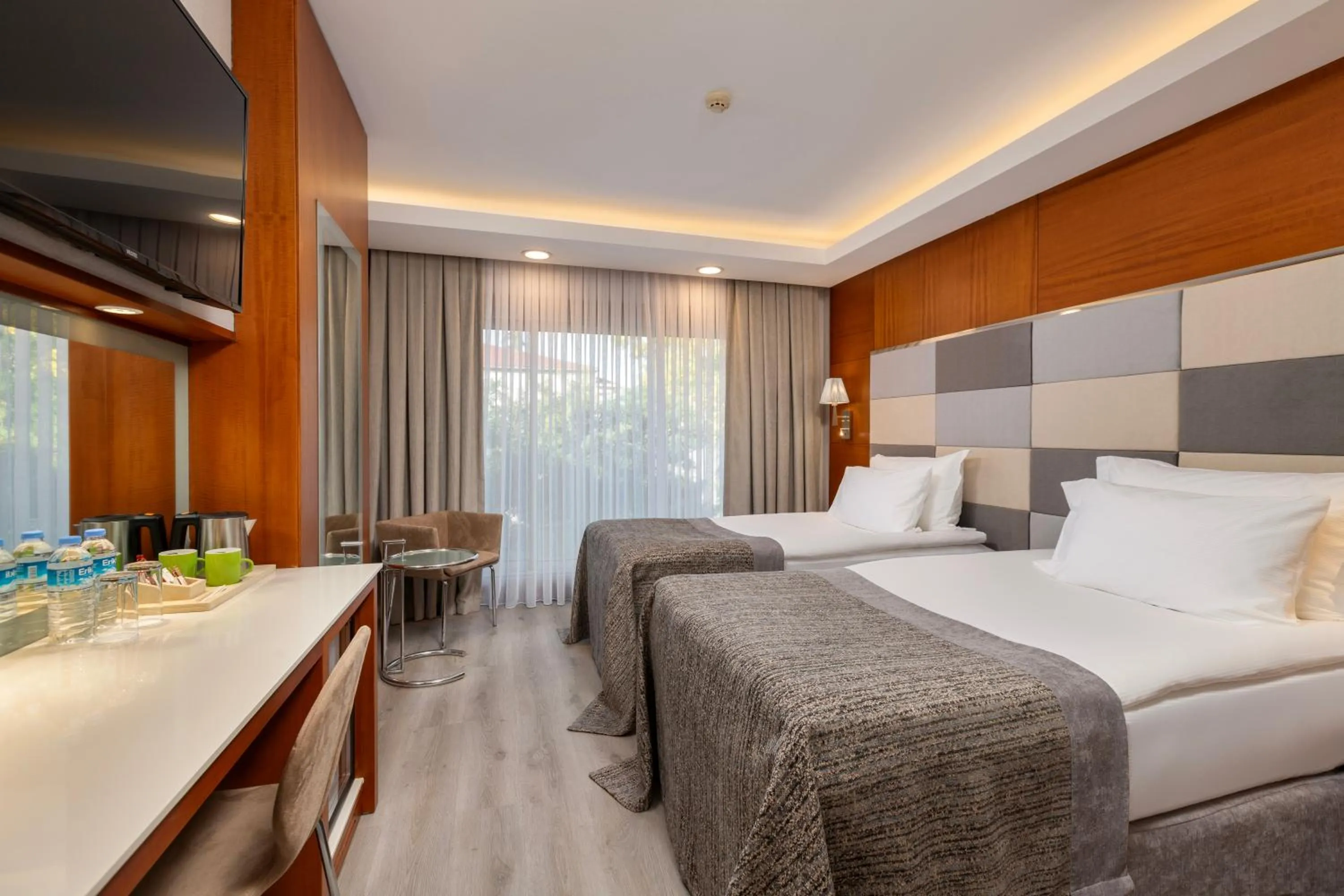 Photo of the whole room, Bed in Limak Ambassadore Hotel Ankara