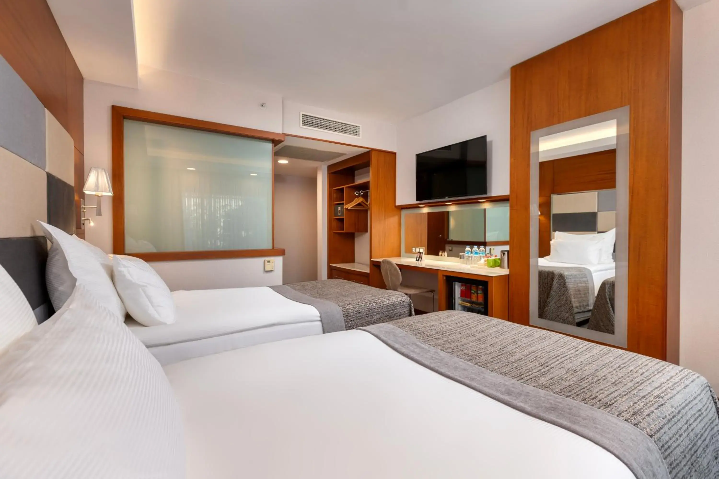 Photo of the whole room, Bed in Limak Ambassadore Hotel Ankara Photo of the whole room, Bed in Limak Ambassadore Hotel Ankara